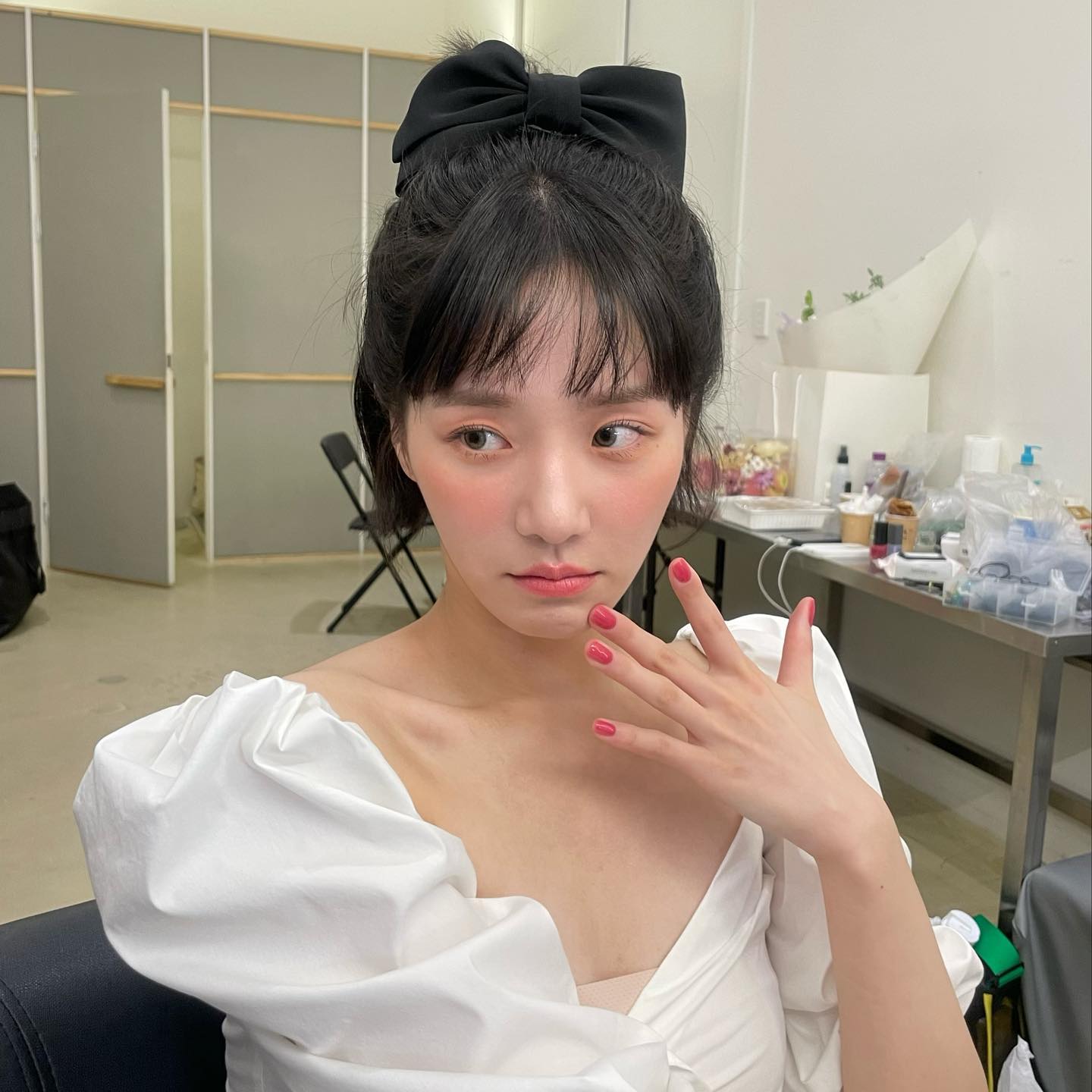 높은 반묶음 포인트로 귀엽게💕 이미지1