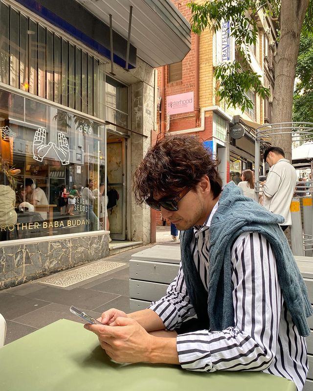 요맘때 셔츠 소매 롤업하기👔 이미지
