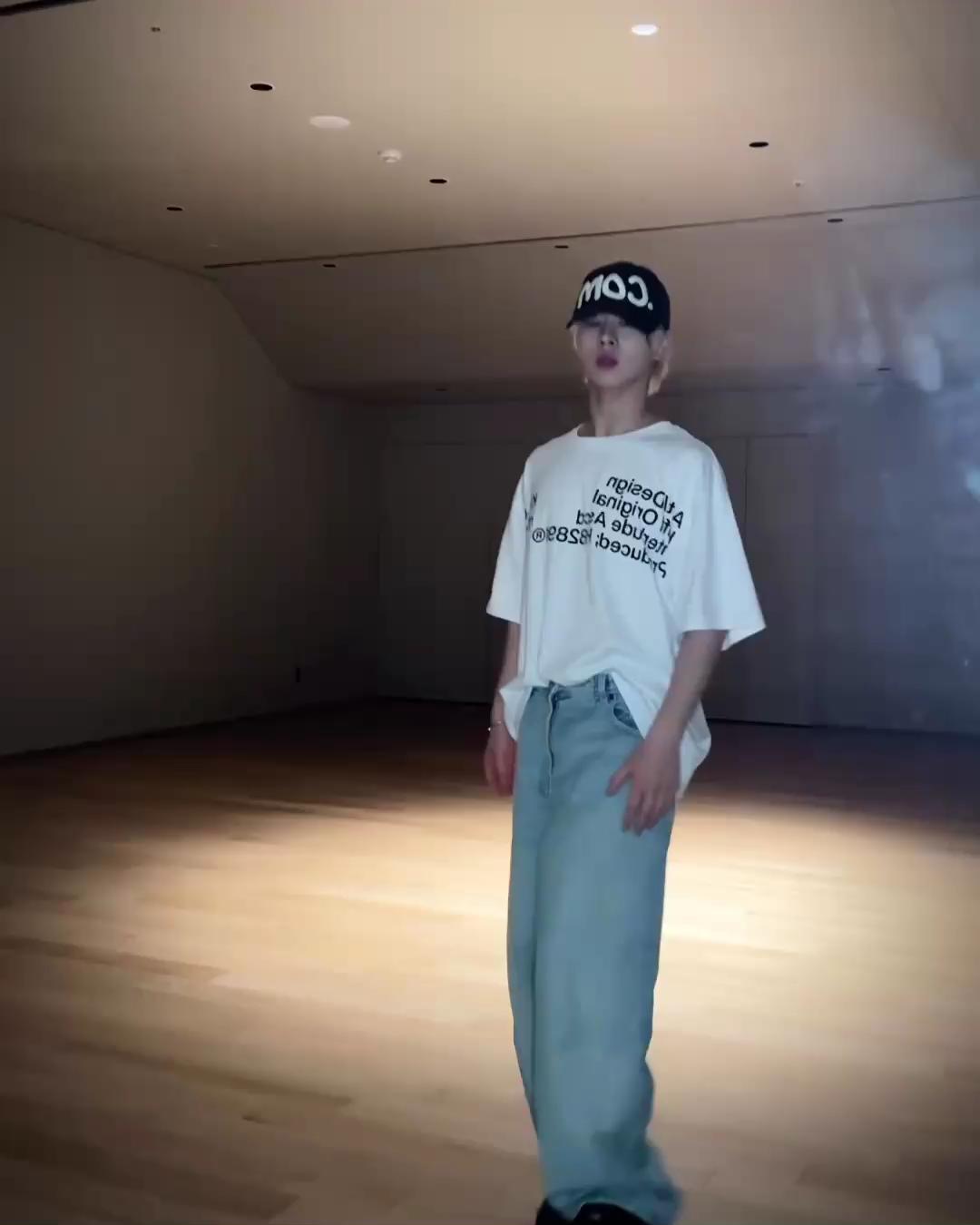 셀럽들 요즘 빈티지 볼캡🧢🖤셉스 이미지