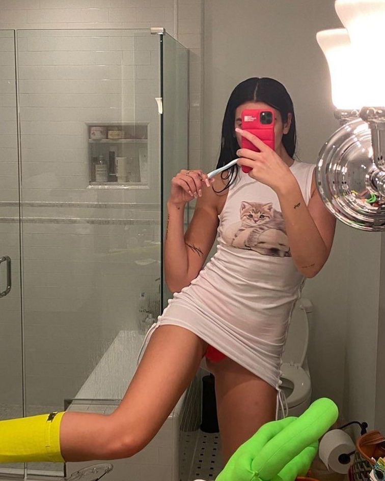 셀럽 폰케이스 브랜드 한국 론칭!🙌🏻

셀럽들이 사랑하는 케이스 브랜드 어반 소피스티케이션이 한국에 정식 론칭합니다. 지난 25일 어반 소피스티케이션은 한국 공식 인스타그램 계정을 오픈하고, ‘커밍 순’이라고 론칭을 예고해 기대를 모으고 있는데요. 어반 소피스티케이션 한국 계정에서 추후 업데이트 소식을 주목해 보세요! 이미지8