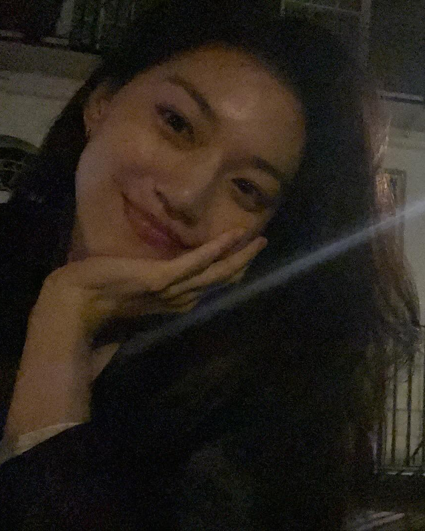 도연아 런던 유학 응원해❤️💛

김도연이 영국 런던으로 유학을 간 근황을 전했습니다. 김도연은 연기와 영어 공부를 하기 위해 영국으로 유학을 간 지 약 두 달 되었다고 합니다. 김도연은 몇 장의 사진과 영상을 업로드 하여 자유로운 런던 생활 모습을 보여줬습니다.

한편 최근 김도연은 그룹 위키미키로 활동했으나, 지난 8일을 마지막으로 그룹 활동을 종료했습니다. 이미지6