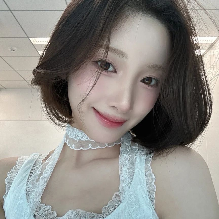 가을 맞이 NEW 헤어스타일✨🤍
깔끔하고 단정한 칼단발✔️ 미용실에 들고가야지💆‍♀️@저장 이미지