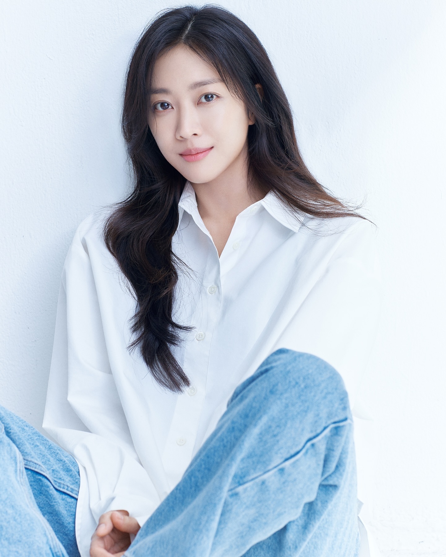 조보아, 오는 10월 결혼👰🏻‍♀️💐

배우 조보아가 오는 10월 비연예인 연인과 결혼합니다. 조보아 소속사 엑스와이즈 스튜디오 측은 "조보아가 소중한 인연을 만나 오랜 기간 서로를 향한 깊은 신뢰와 애정을 쌓아오다 다가오는 가을 평생을 약속하게 되었다"고 전했는데요. 결혼식은 비연예인인 예비 신랑과 양가 가족들을 배려해 비공개로 진행될 예정이라고 합니다. 이미지