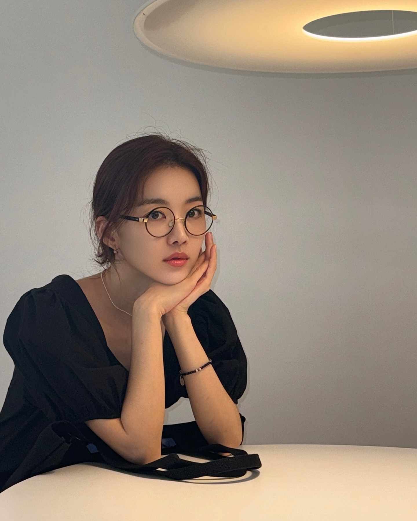 쉬운 꾸안꾸템🤓❤️셀럽 안경 코디 이미지5