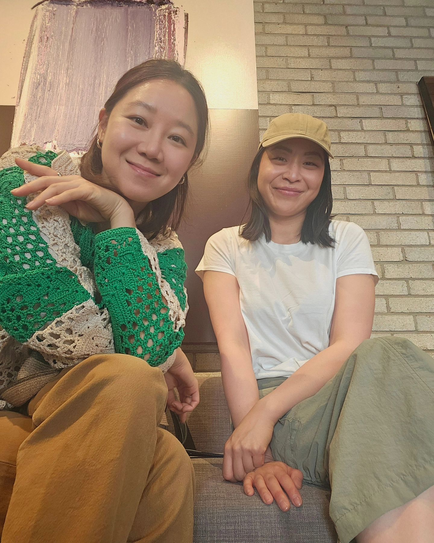 옷 잘 입는 셀럽들은 @보디✨
언니들의 데일리룩 속 핫한 BODE 아이템 모음🩵🖤 @골라봐

1. 차정원: 보우타이 하우스 슈즈, 클로스라인 토트백

2. 엄지원: 틱택톡 인타르시아 알파카와 메리노 울 블렌드 베스트

3. 혜리: 나이키 x 보디 메쉬 저지 쉐도우 브라운 에크루

4. 제니: 사파이어 부케 원피스

5. 김나영: 나이키 x 보디 아스트로그래버 SP 블랙 앤 코코넛 밀크

6. 공효진: 듀오톤 크로셰 오버셔츠

7. 윤승아: 탄 비즈드 워크웨어 자켓  이미지7
