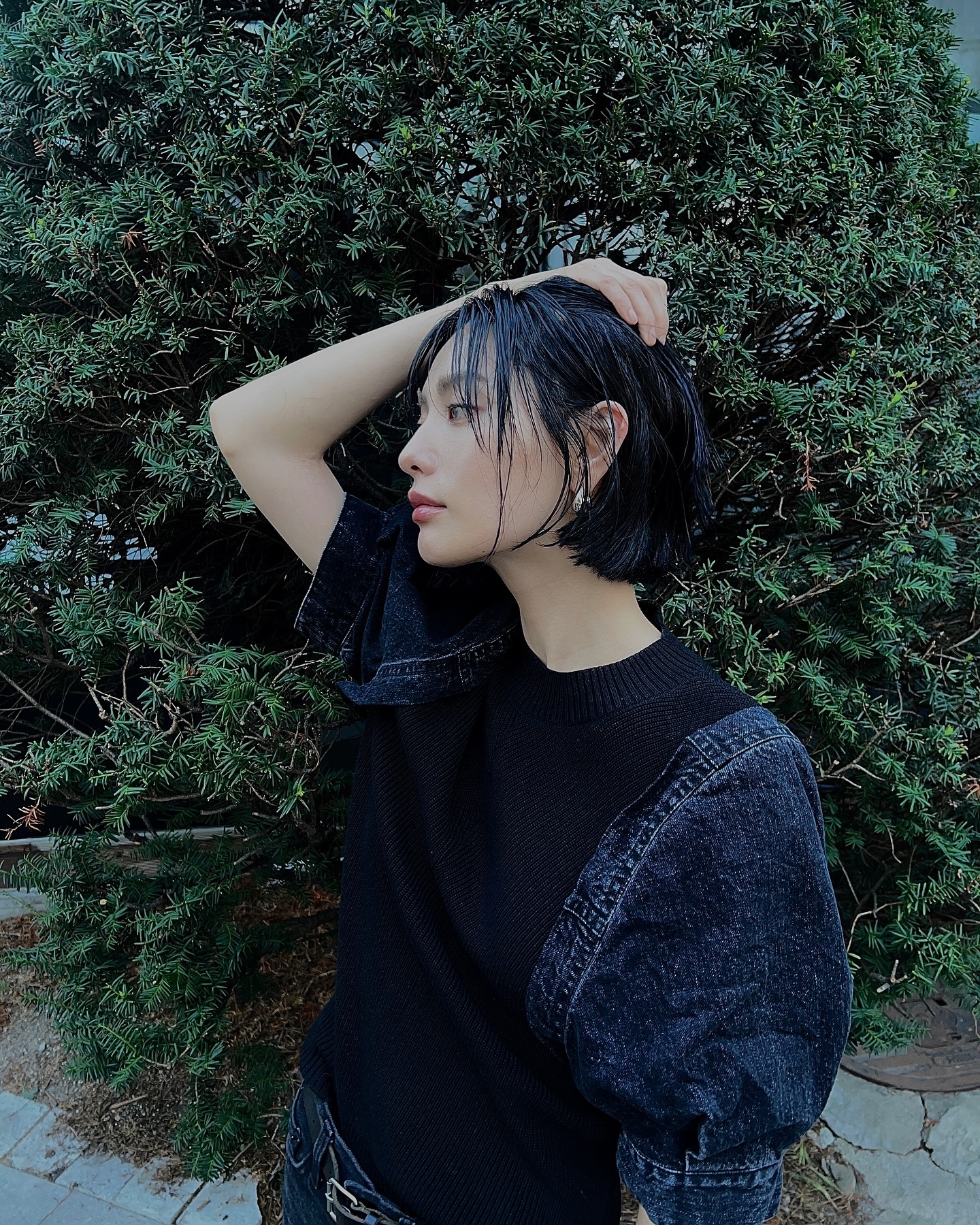 단발 나나🩶맨투맨+미니스커트 이미지6