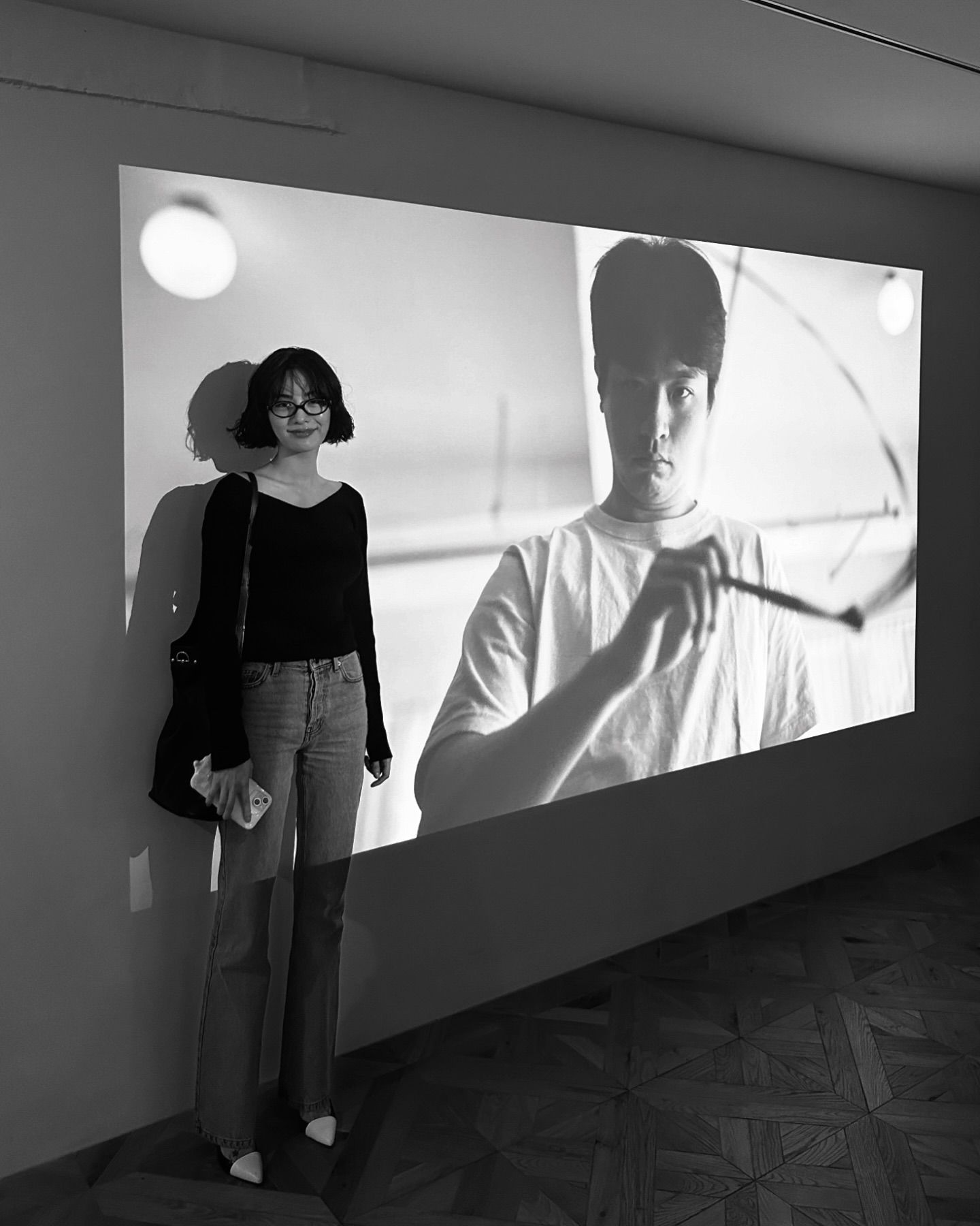 단발 나나🩶맨투맨+미니스커트 이미지9