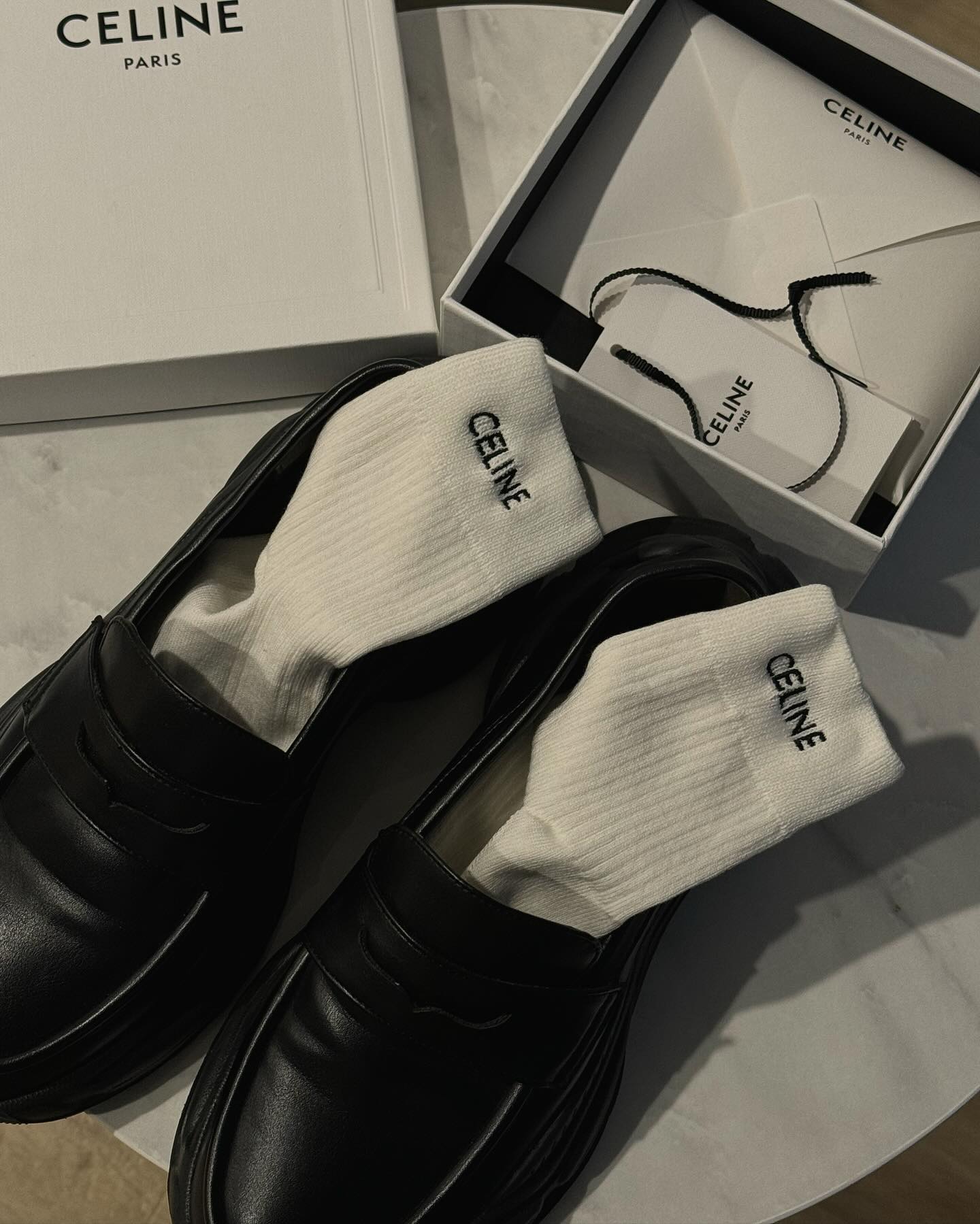 가을 블랙 로퍼와 좋은 흰양말👞🤍 이미지5