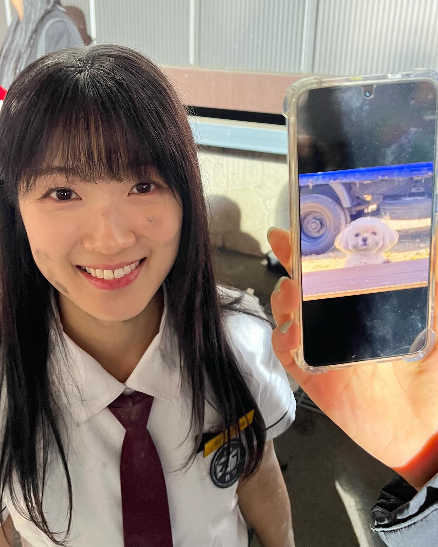 이 얼굴이 어떻게 구미호..🦊🤍

김혜윤이 새 로맨틱 코미디 드라마에서 로몬과 호흡을 맞춥니다. 2025년 방송 예정인 SBS 드라마 ‘오늘부터 인간입니다만’은 인간이 되기를 거부하는 구미호와 그에게 소원을 뜯긴 축구 선수의 이야기를 다룬 작품인데요. 김혜윤은 인간이 되지 않은 채 변하지 않은 젊음을 즐기는 독특한 성격의 구미호 은호 역을, 로몬은 해외 유명 축구팀의 공격수이자 강한 자기애의 소유자 강시열역을 맡아 혐오 관계 로맨스를 선보일 예정입니다. 이미지