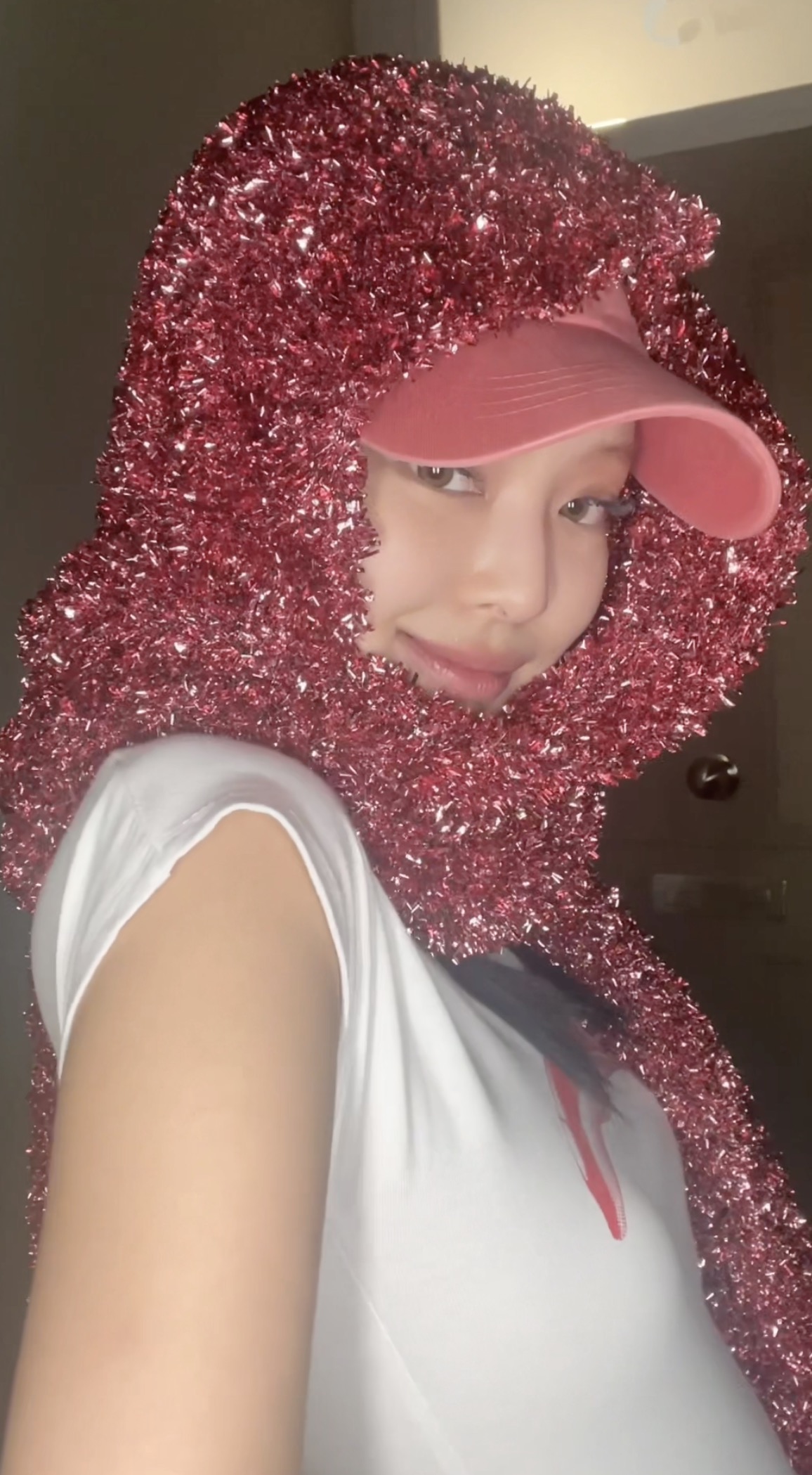 레드 제니는 그냥 너무 좋음❤️‍🔥
착용하기만 하면 트렌드가 되는🖤틱톡 속 Jennie 이미지