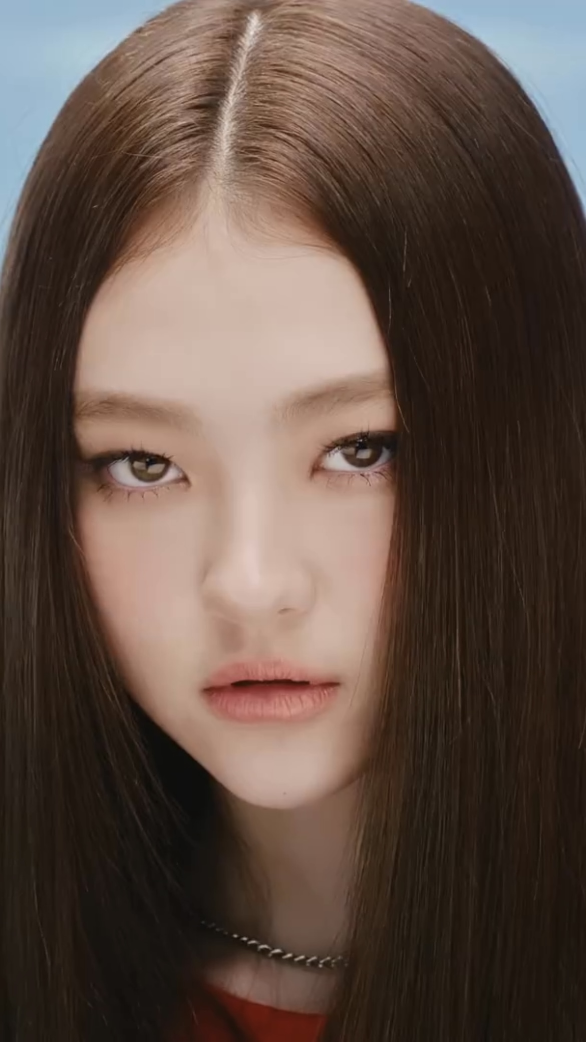 벌써 완성형 비주얼 미야오🐈‍⬛🩵

더블랙레이블 신인 걸그룹 MEOVV의 데뷔 싱글 ‘MEOW’ 뮤직비디오 티저가 공개됐습니다. 공개된 영상 속 독특한 사운드와 함께 완전체로 등장한 미야오는 저마다 개성을 확연하게 드러내며 괴물 신인의 등장을 예감케 하는데요. 바로 내일(6일) 오후 6시 데뷔 타이틀 싱글 ‘MEOW’를 발매하고 본격 활동에 돌입할 예정입니다. 이미지