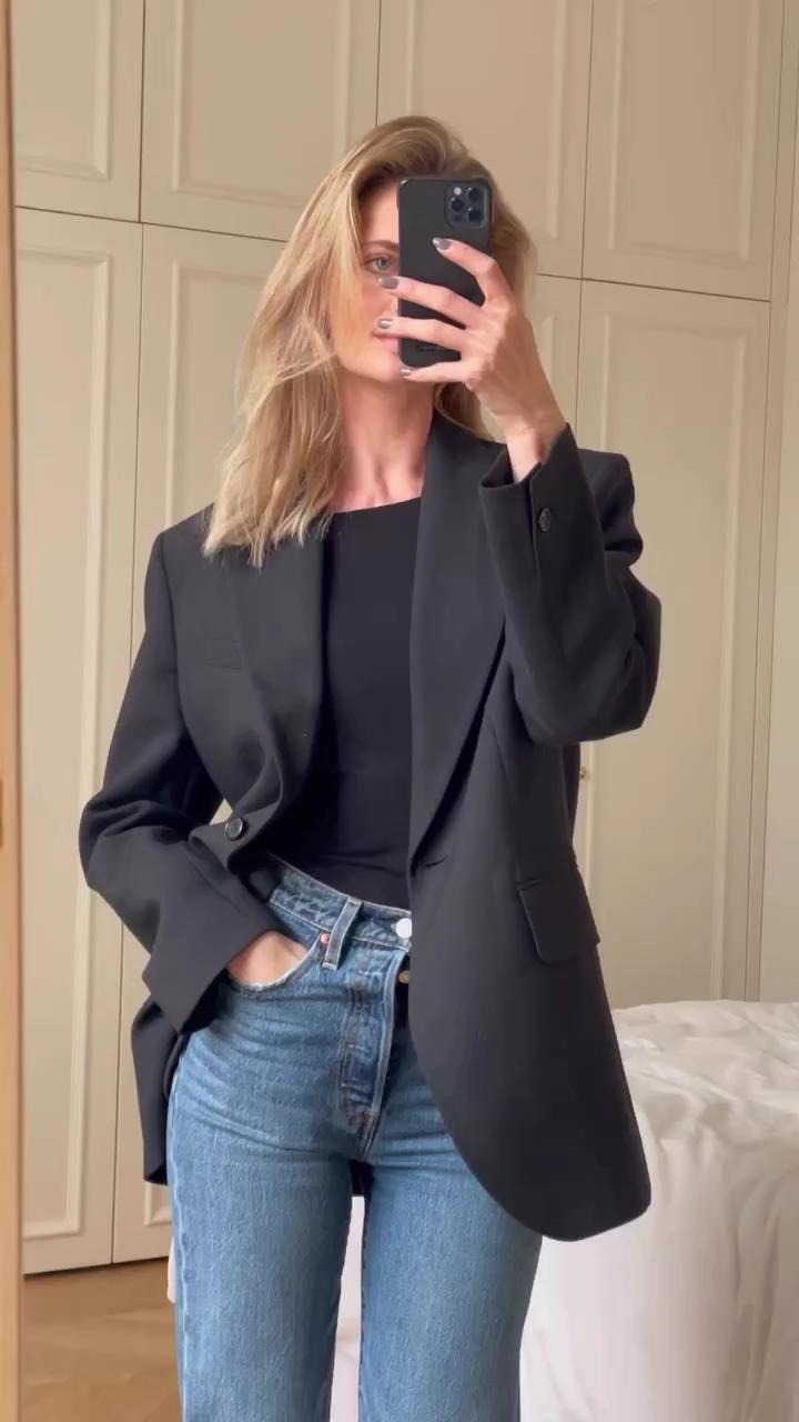 가을 필수템🖤✔️블랙 블레이저
3가지 돌려입는 방법 : 청바지, 슬랙스, 숏데님으로 미니멀룩3️⃣ 이미지