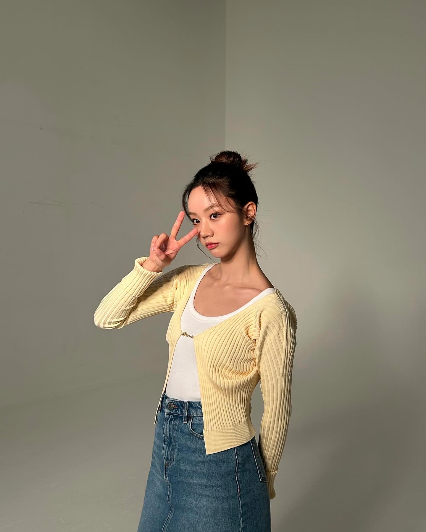 가을 휘뚜루템💙데님스커트룩 이미지