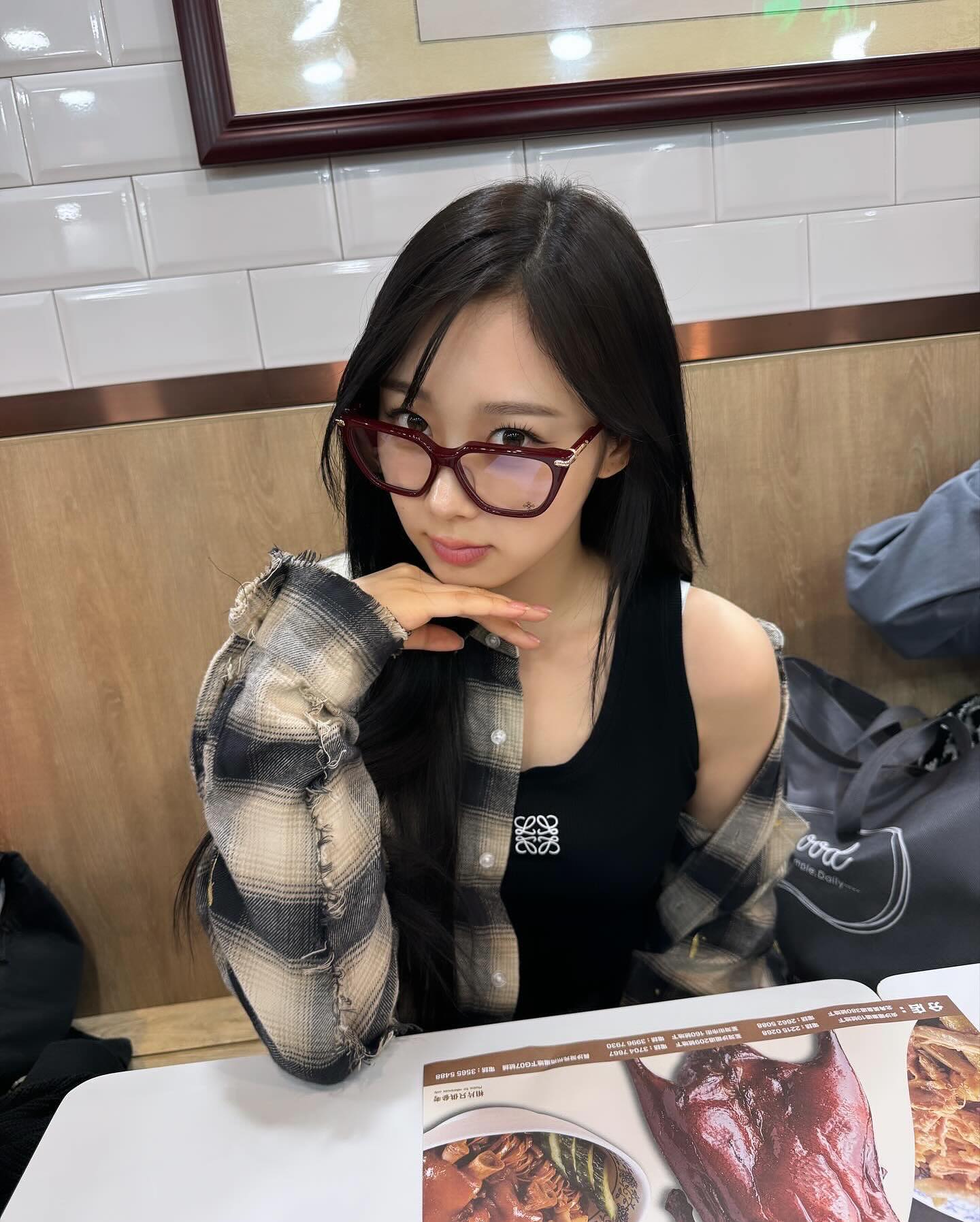꾸안꾸 조합🤓🩵셔츠+안경 이미지8
