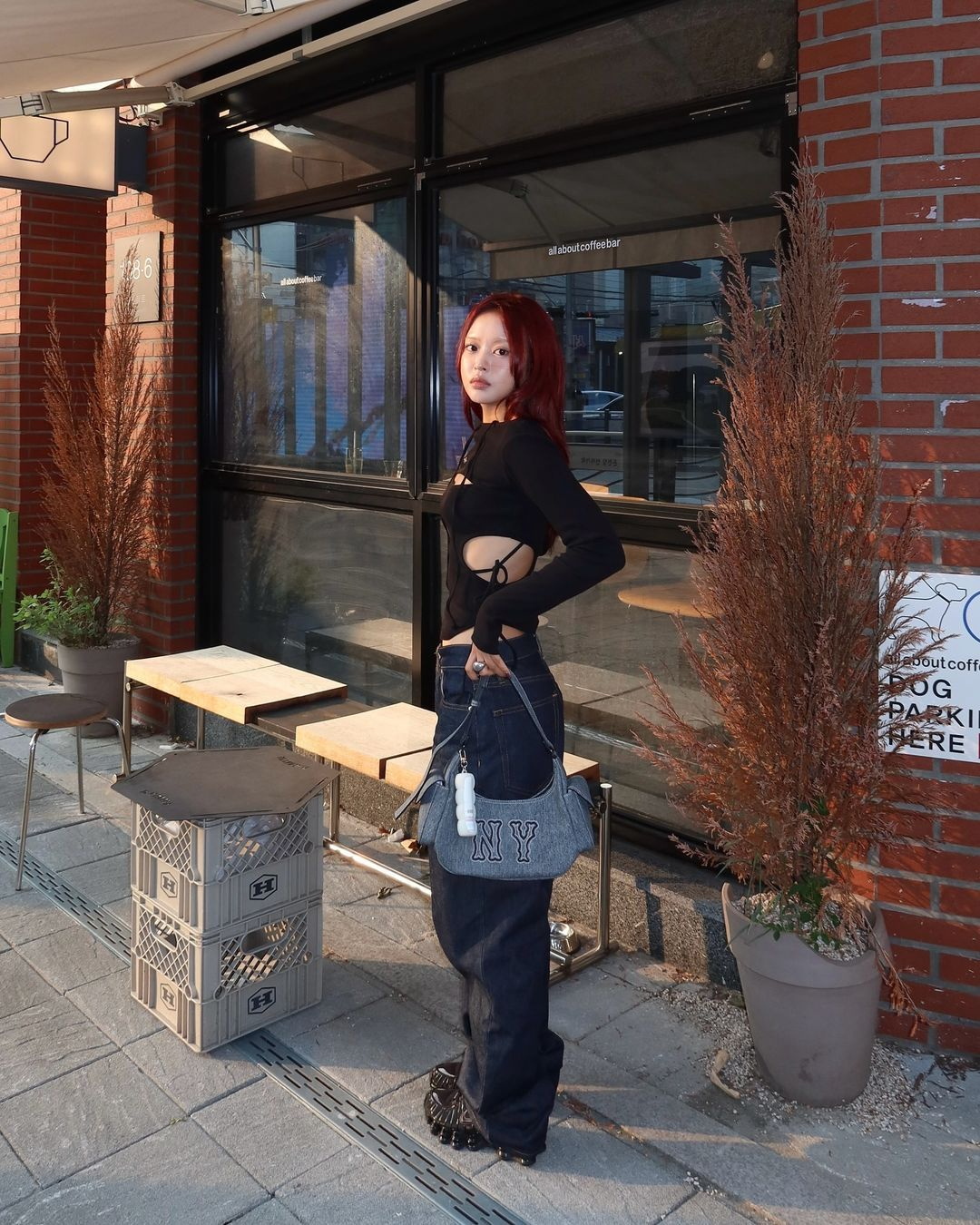 핫걸들의 필수템!💗데님 카고백👜
어떤 룩이든 힙한 Y2K 포인트에 좋은🖤🤍MLB 카고백 #광고 이미지4