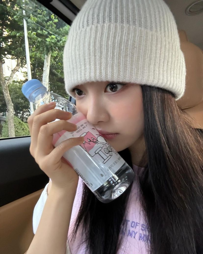 요즘 모자 장인 닝닝👷🏻‍♀️코디법 이미지
