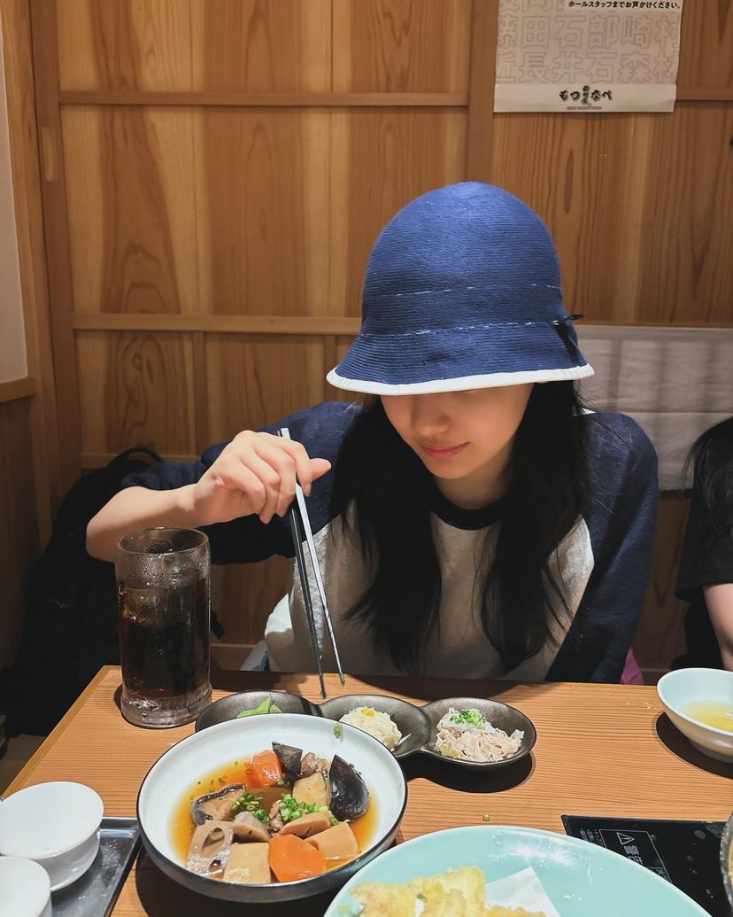 요즘 모자 장인 닝닝👷🏻‍♀️코디법 이미지2