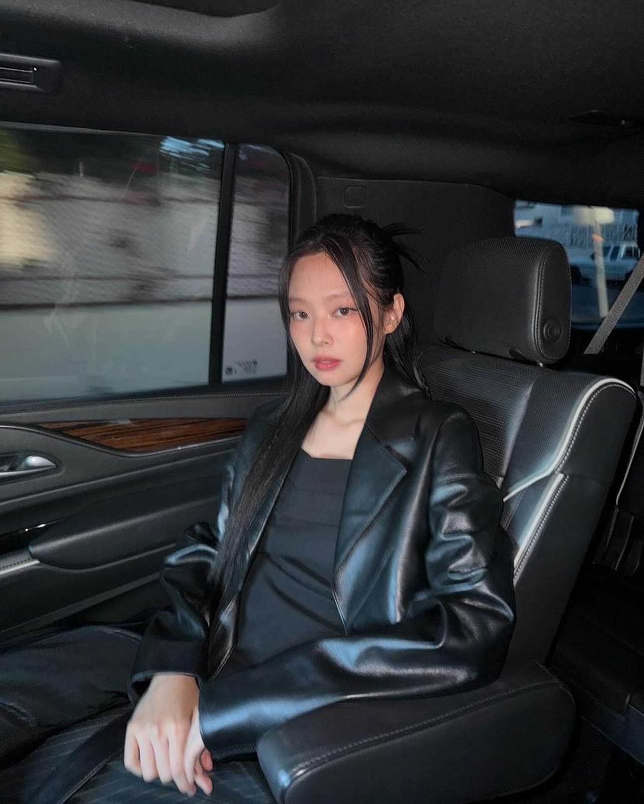 제니에게 배우는 레더 자켓🖤🩷
24년 가을 특히 주목할 아이템, 괜찮은 걸로 미리 준비🦇 이미지