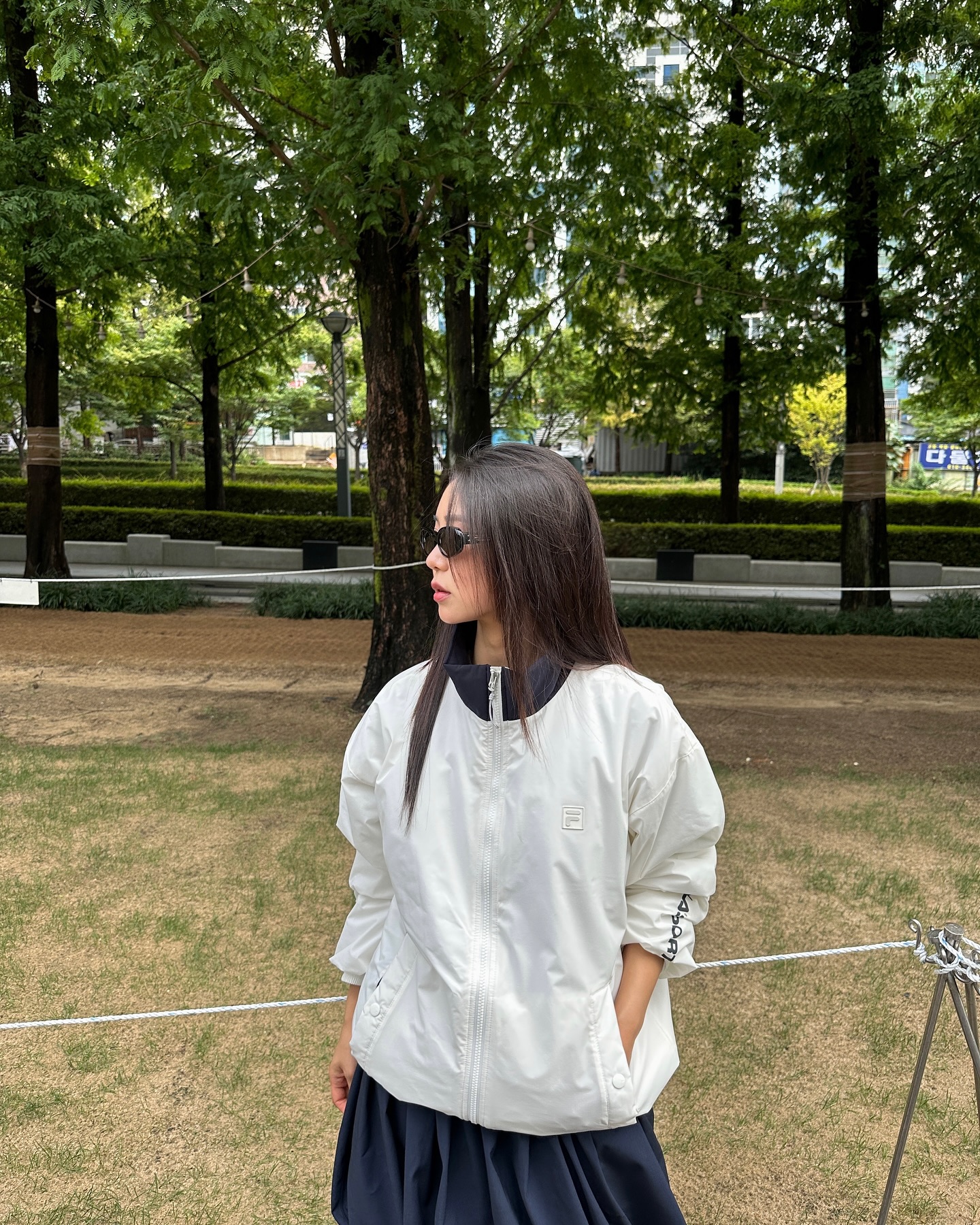 요즘 유행 스포티룩🤍💙@필수템
가을비 소식에 곧 추워질 날씨 대비🌪️휠라 트랙패딩 자켓 #광고 이미지5