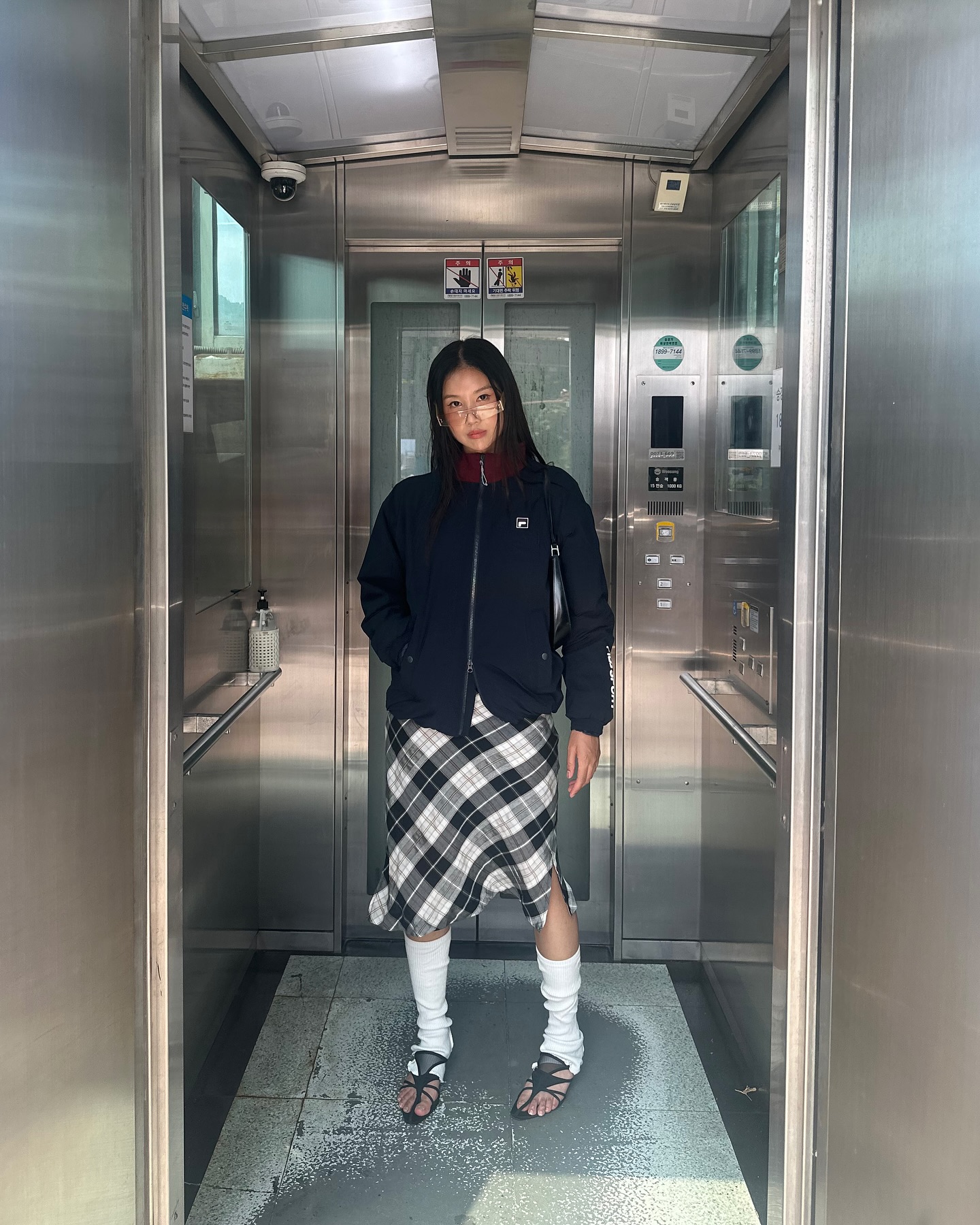 요즘 유행 스포티룩🤍💙@필수템
가을비 소식에 곧 추워질 날씨 대비🌪️휠라 트랙패딩 자켓 #광고 이미지6