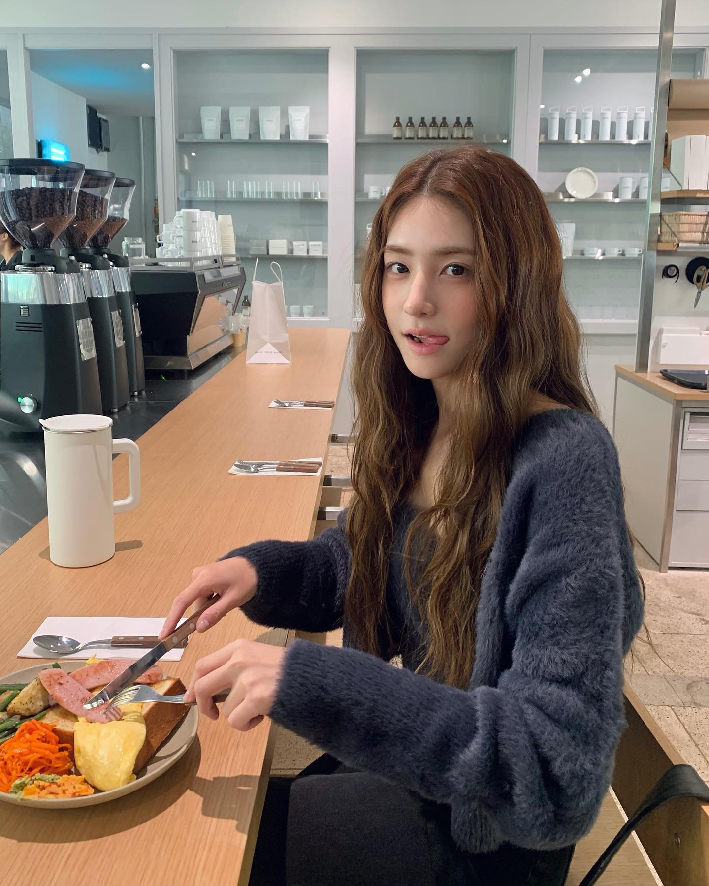 가을에는 갈색머리가 끌려🍂🤎 이미지4