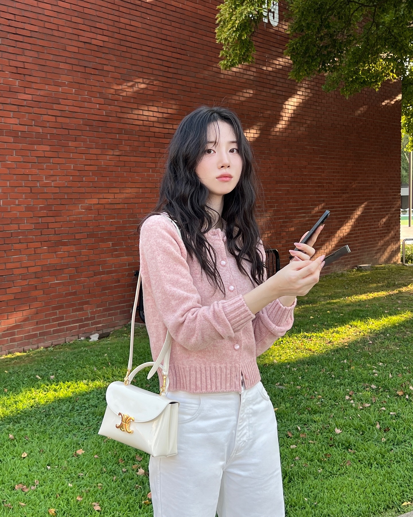 요즘 핫한 셀린느 틴 니노 백👜🤍 이미지
