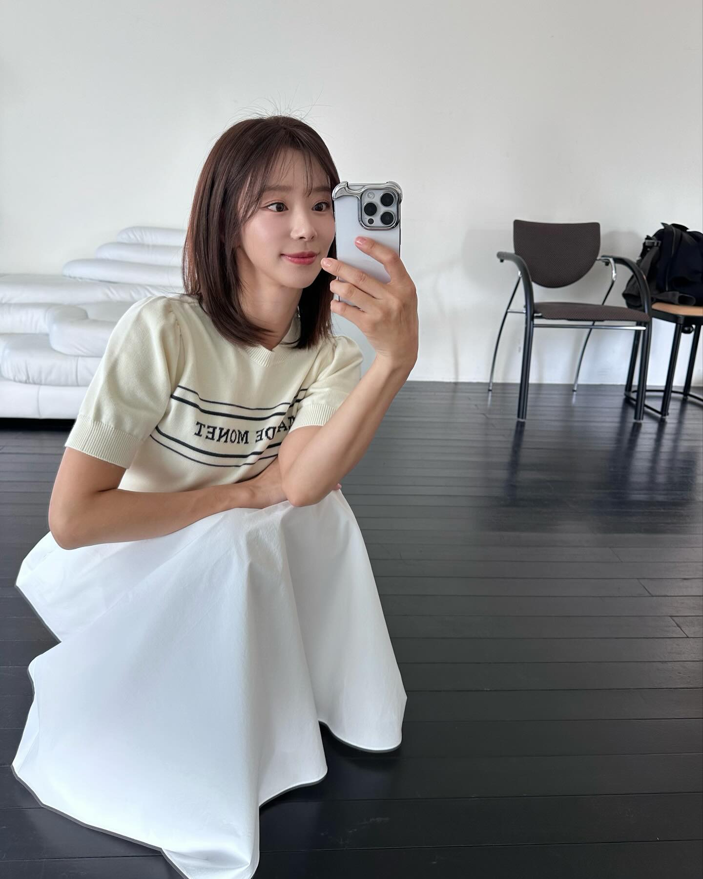 편하면서 러블리한 화이트 롱🤍 이미지