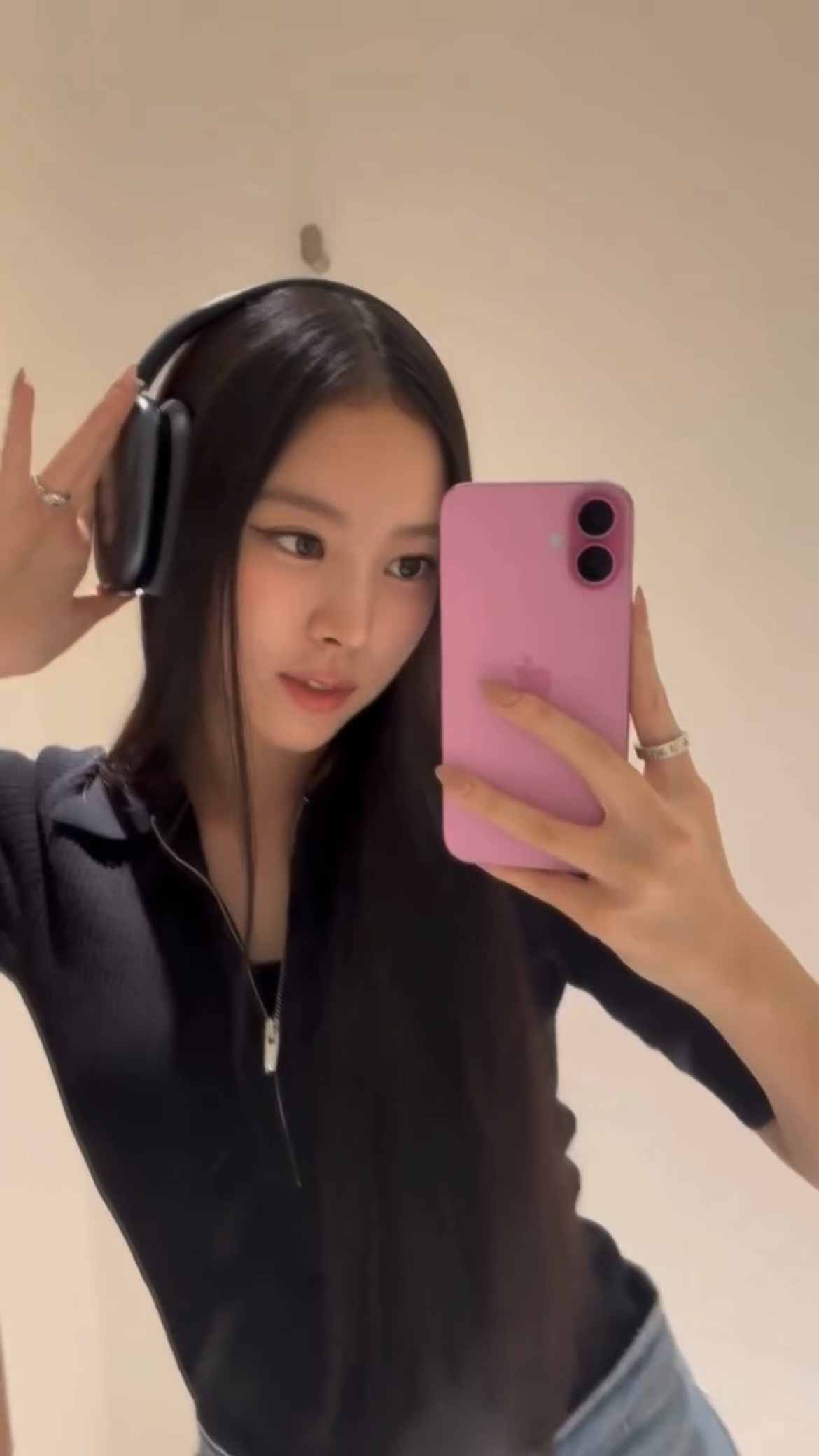 미야오 나린도 아이폰16 핑크로 체인지📱🩷 이미지