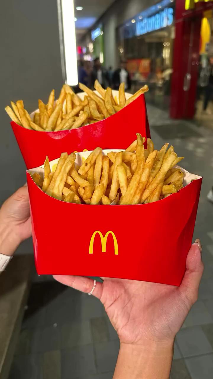 시선 사로잡는 슈퍼 빅 포테이토🍟, 필리핀🇵🇭에서만 맛볼 수 있다고요?
쩝쩝박사 한국에도 많으니 빠른 출시 부탁드립니다🙏 이미지