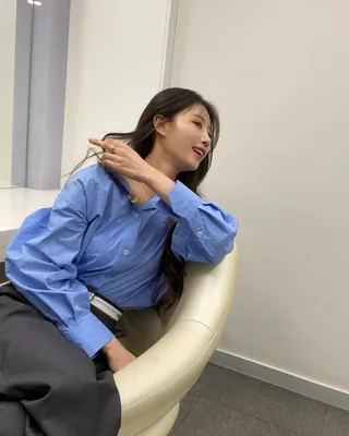 셔츠+슬랙스로 출근룩 해결👔 이미지
