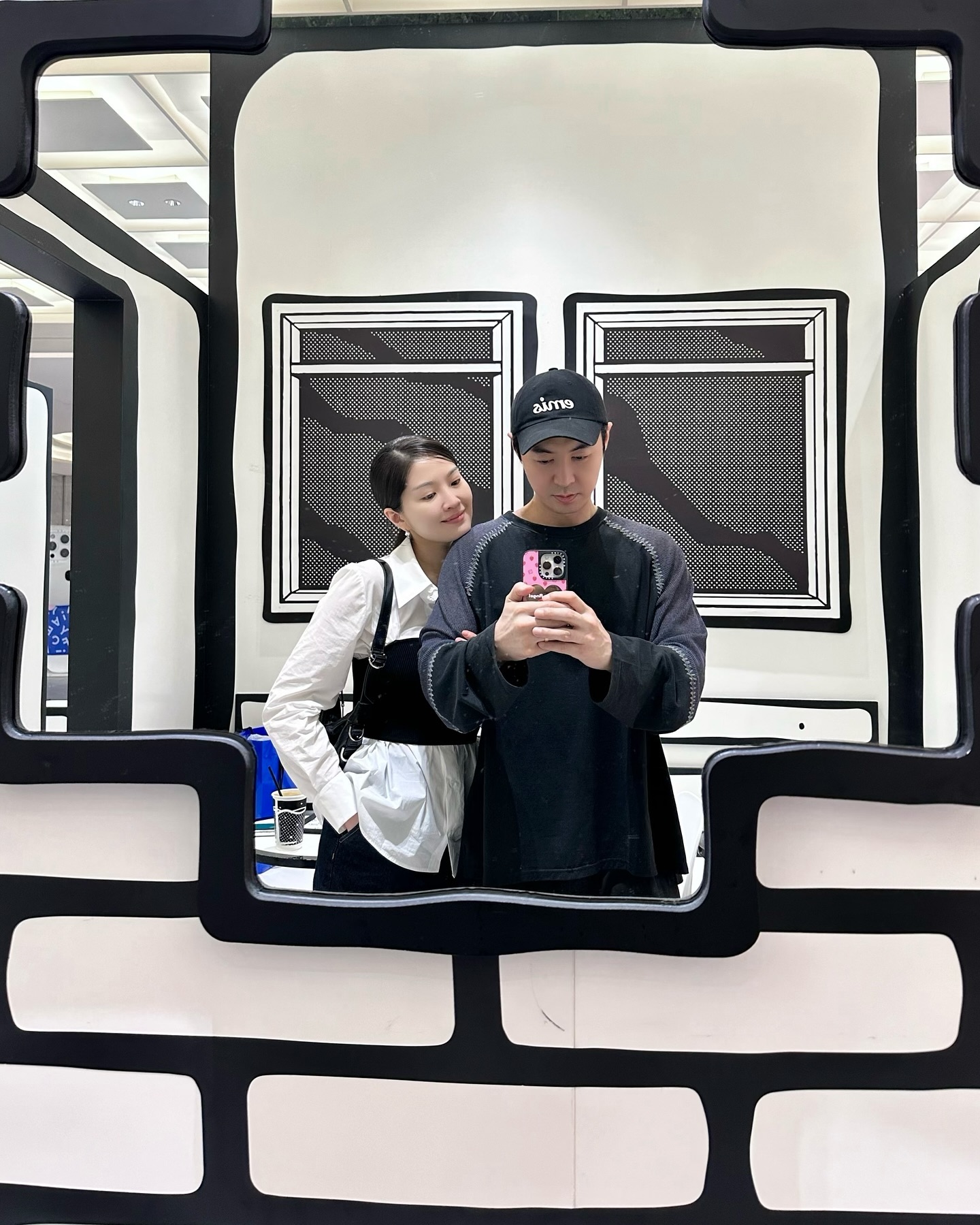 컬러로 맞춘 주말 데이트룩👫🏻🖤 이미지