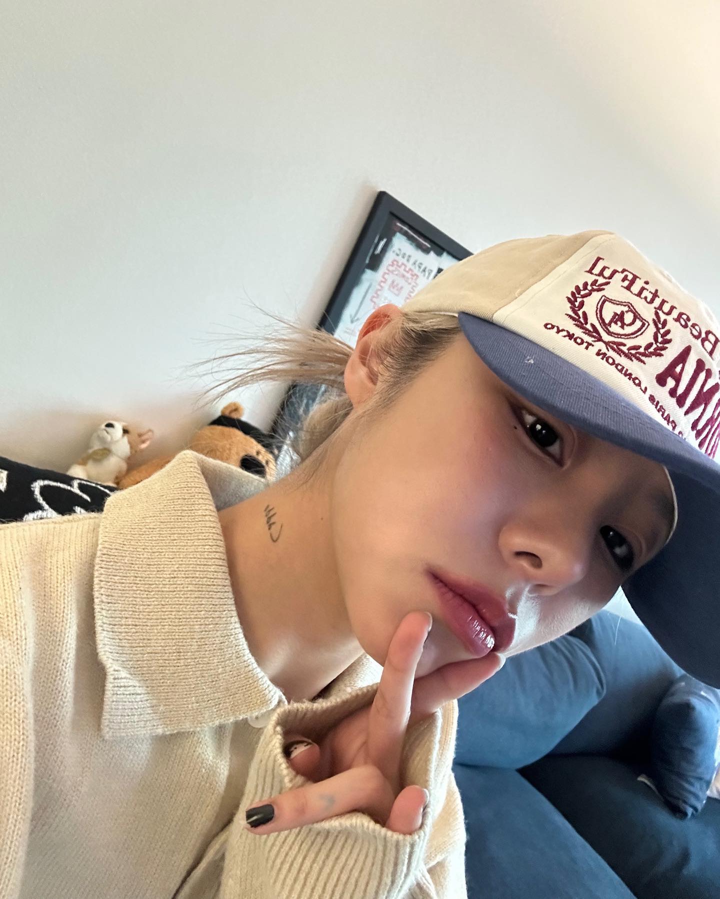 꾸안꾸 볼캡코디는 휘인처럼🧢🩶 이미지4