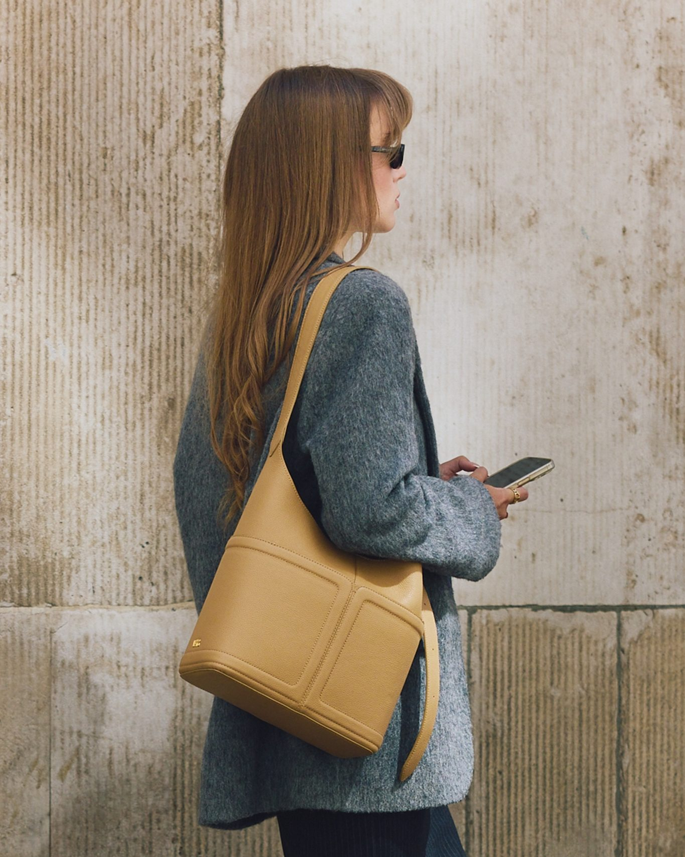 완벽한 드뮤어룩을 위한 가방👜
런던의 클래식하고 여유로움을 담은 버크백포켓 스타일링🇬🇧 #광고 이미지8