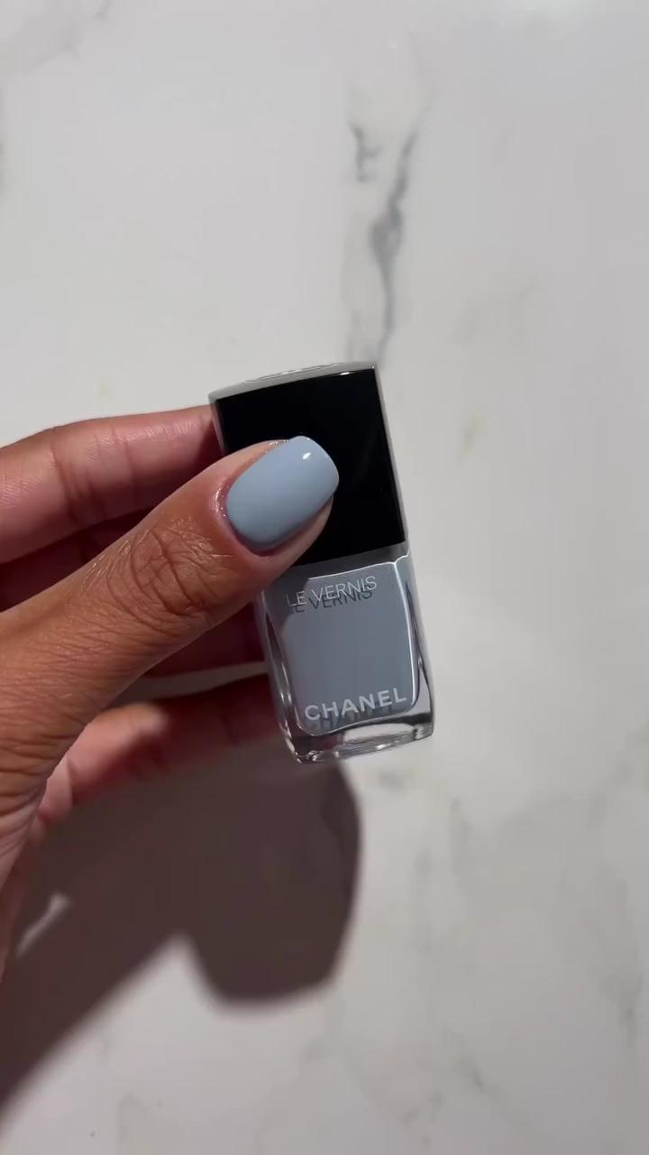네일도 잘하는 @샤넬💅🏻🩵🤍 이미지