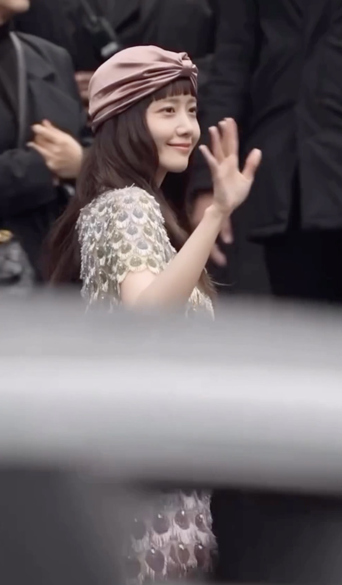 지금 2010년도인가요?❤️‍🔥
바비 인형이 따로 없는 발렌티노 윤아👸✨ 이미지