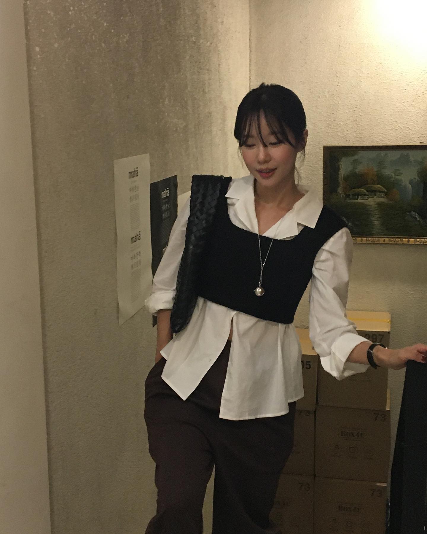 셔츠 위 탑 레이어드로 포인트✔️🤍 이미지3