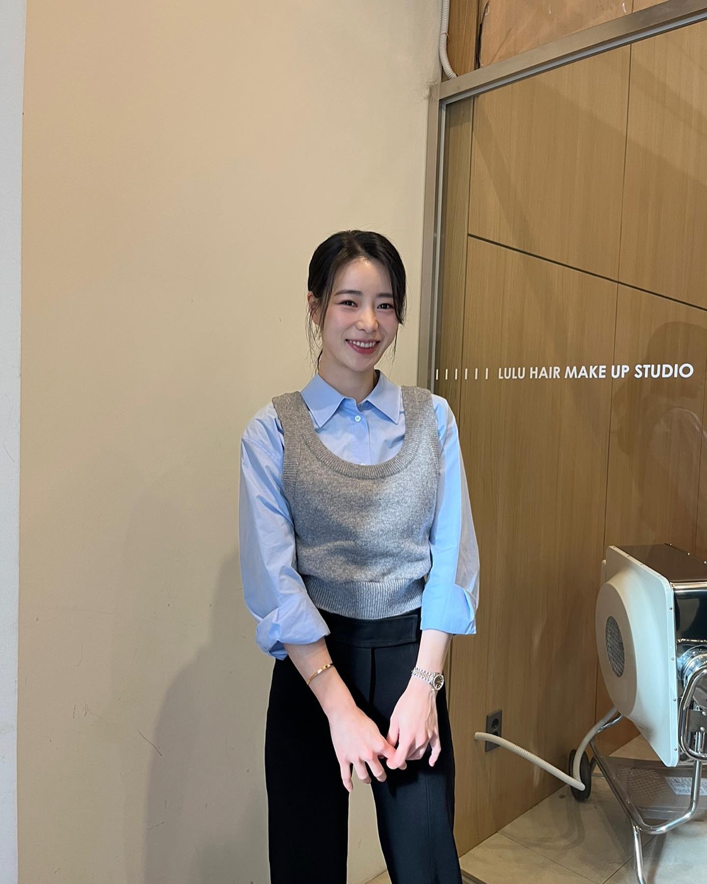 셔츠 위 탑 레이어드로 포인트✔️🤍 이미지2