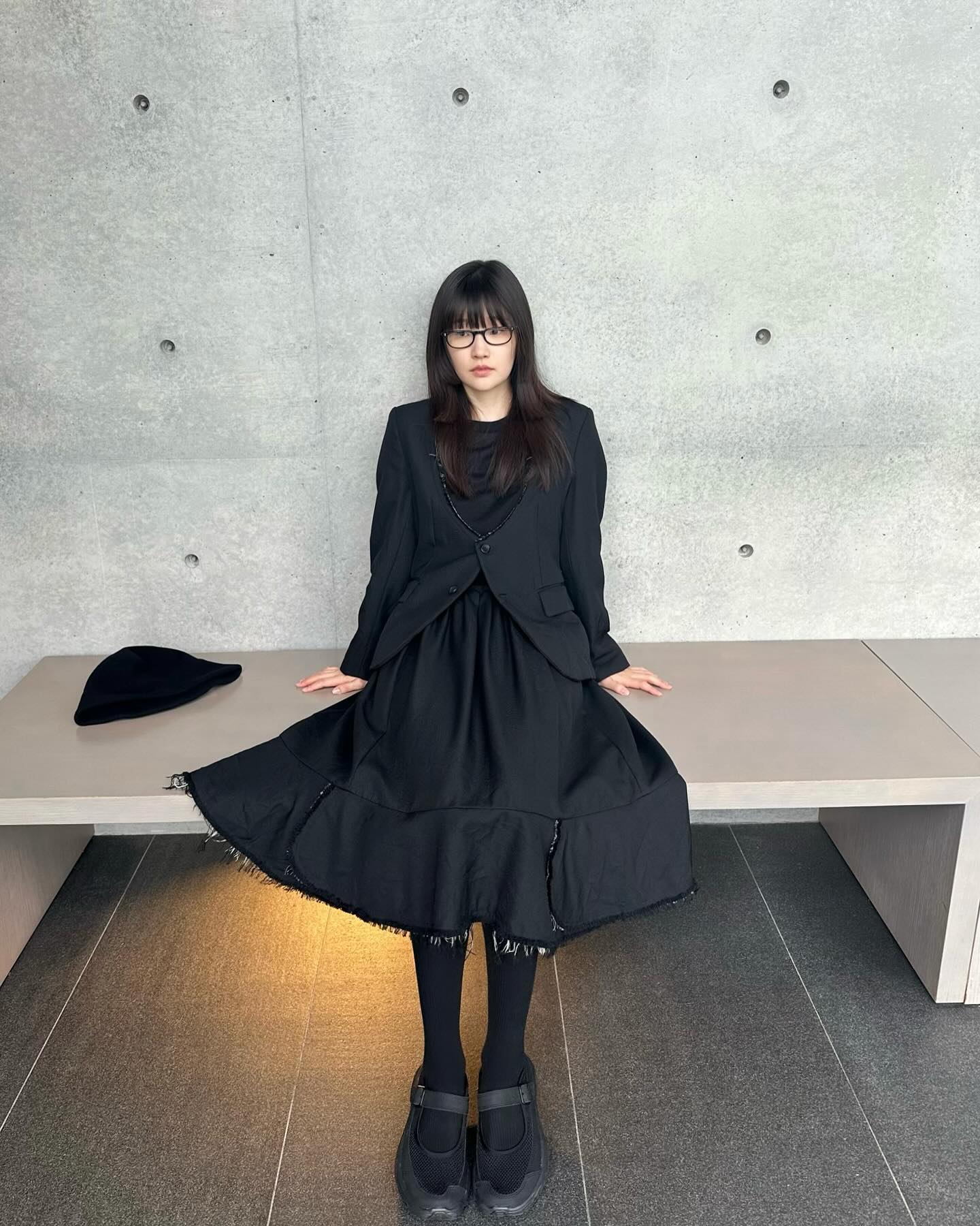 박소담이 블랙스커트 입는법🖤 이미지6