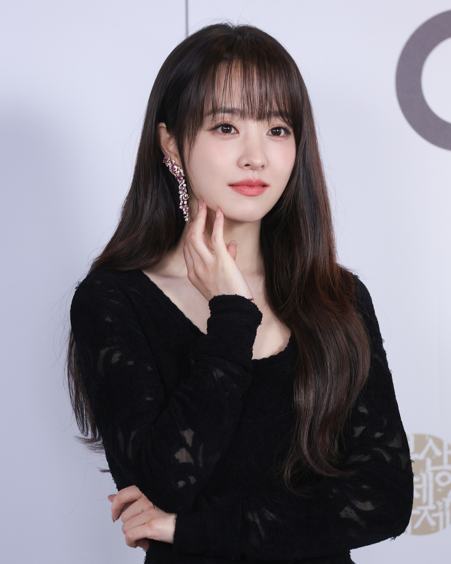 부산국제영화제를 빛낸 스타들✨
블랙 or 화이트 드레스 코드로 물든 BIFF 레드카펫 현장🖤🤍 이미지