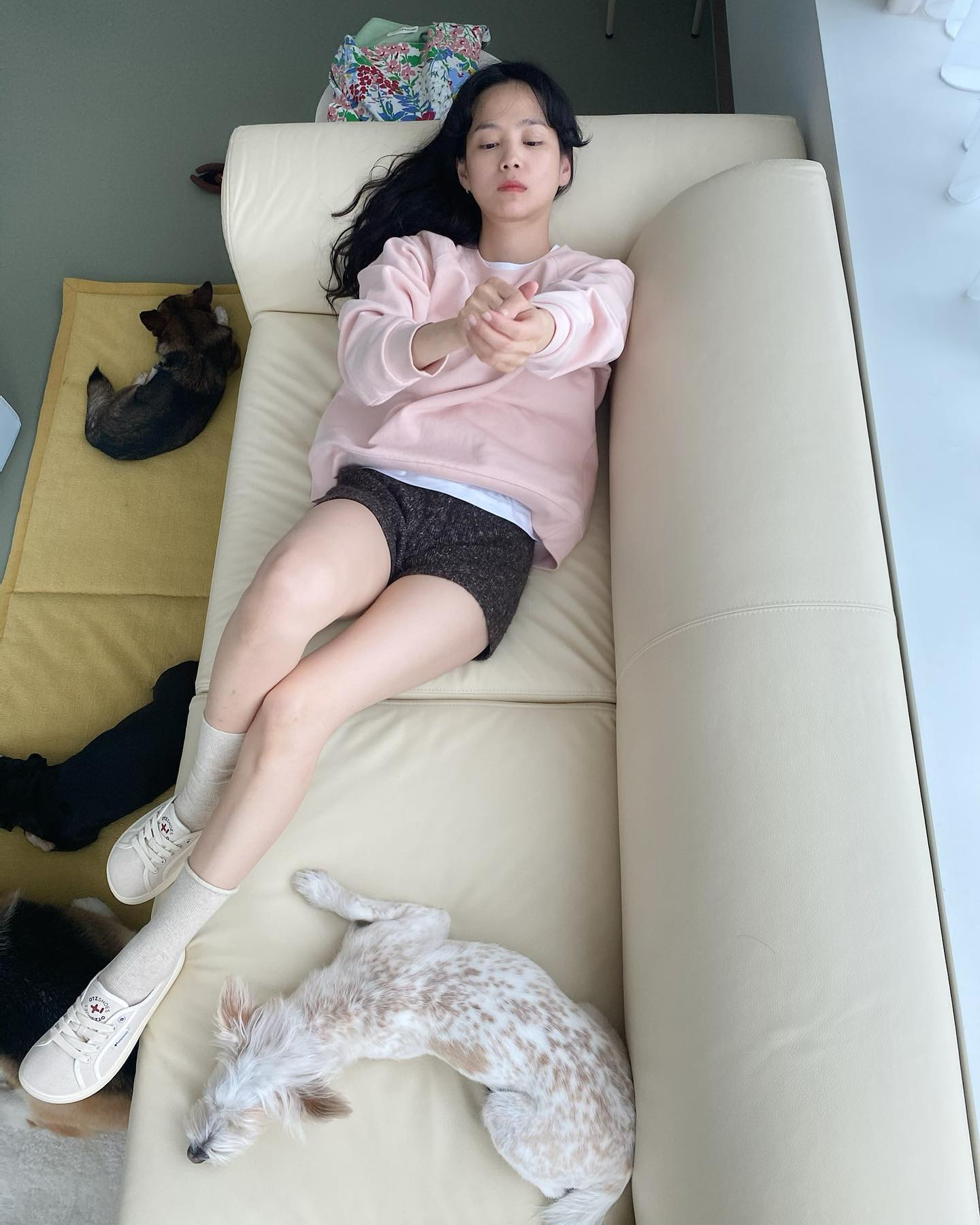 꾸민 듯 안 꾸민 듯💕 귀여운 스웻셔츠 스타일링✨ 이미지