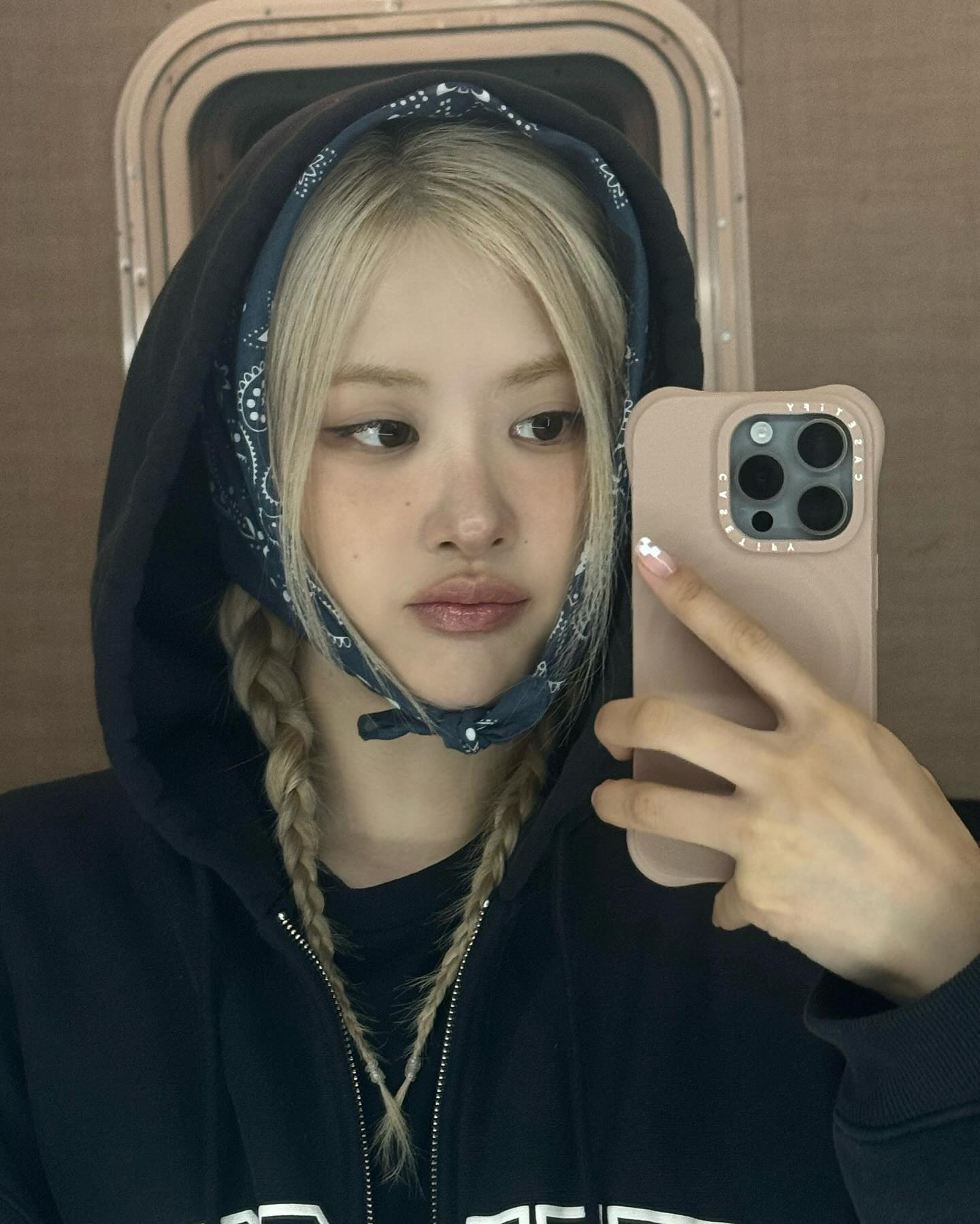 나도 금발 해볼까?🌟👱🏻‍♀️ 이미지