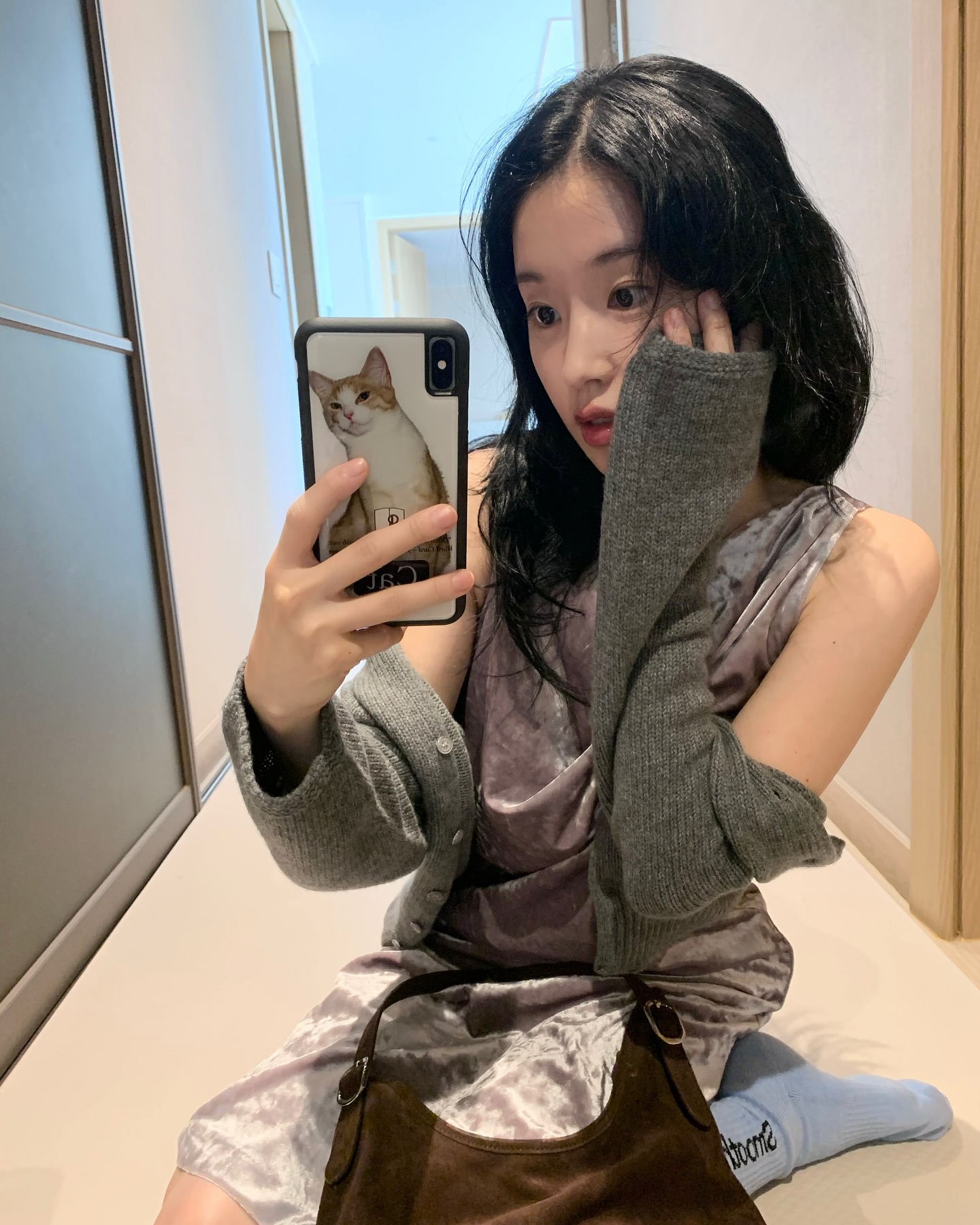 활용도 높은🩶그레이 가디건
단독 or 겉옷으로 돌려입는 그레이 가디건 코디✨ 이미지2