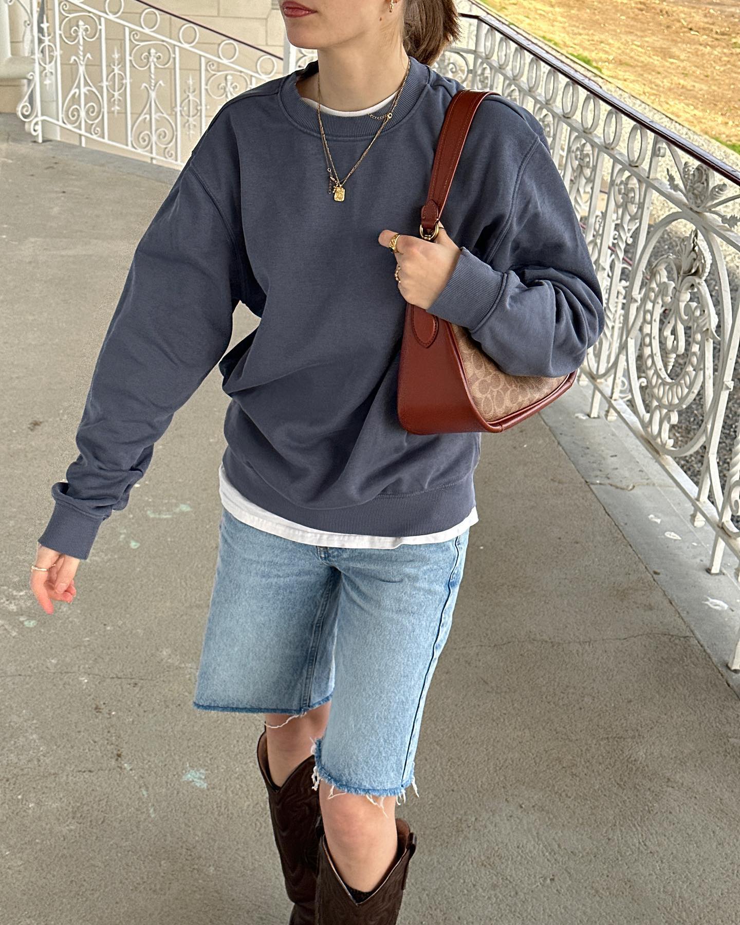 더 추워지기 전 버뮤다&부츠👖🖤마음껏 즐기자 이미지6
