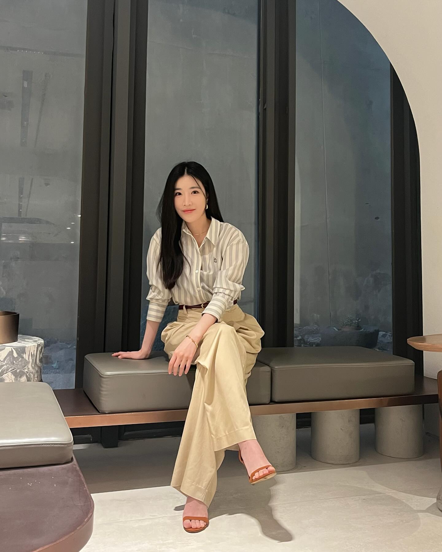 이번주 코디 추천템🤍👔셔츠
스트라이프 포인트로 더하는 꾸안꾸 가을 코디🍁 이미지3