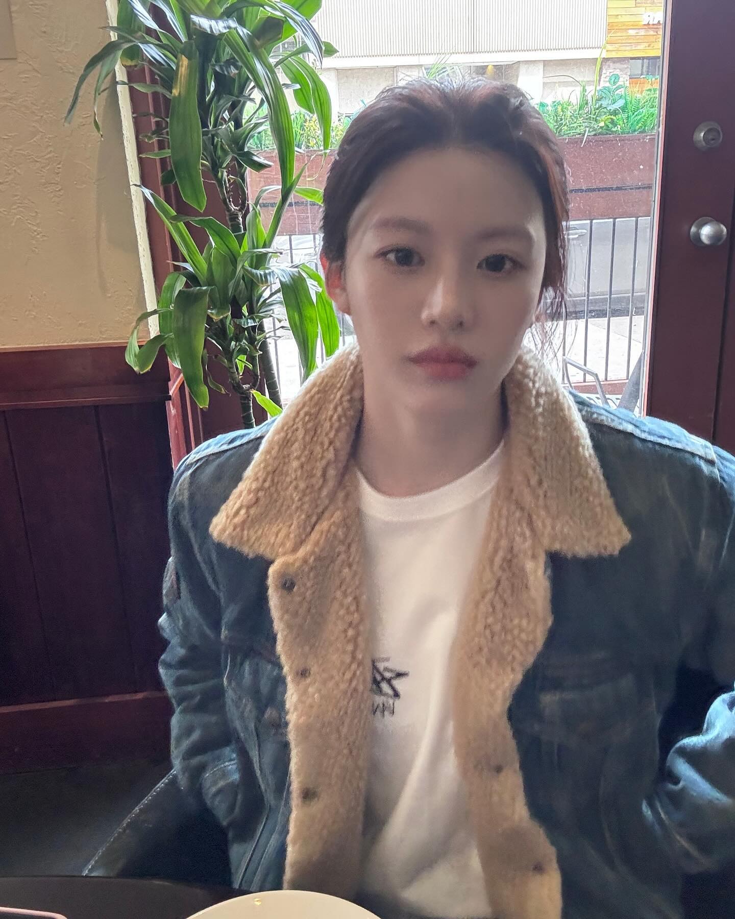 고윤정 청자켓 완전 느좋💙
폴로 랄프로렌 데님 자켓으로 꾸안꾸 무드✨ 이미지