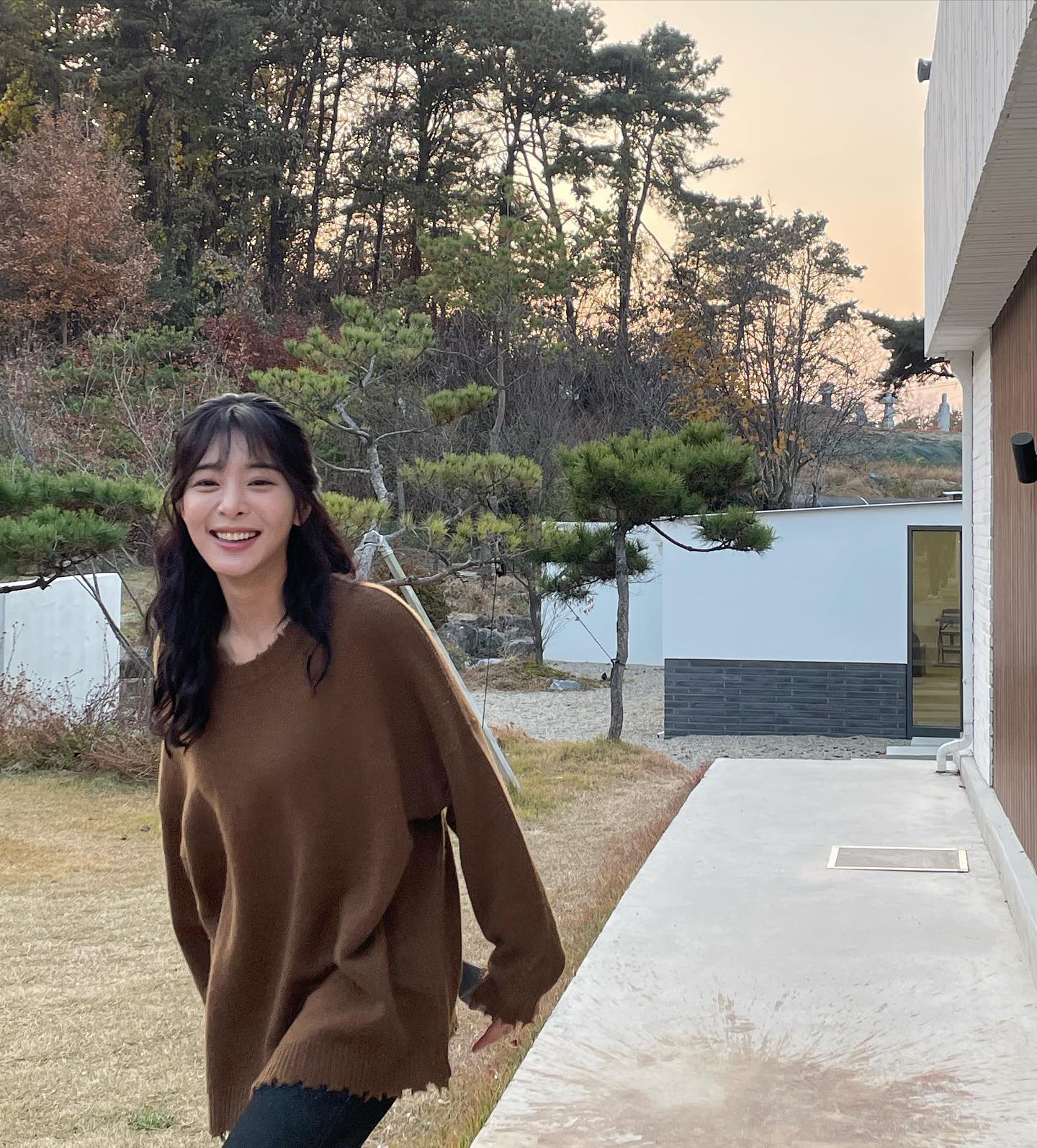 투웨이로 가능한 오버핏 니트🤍
단독 or 레이어드룩으로 활용도🆙 이미지2