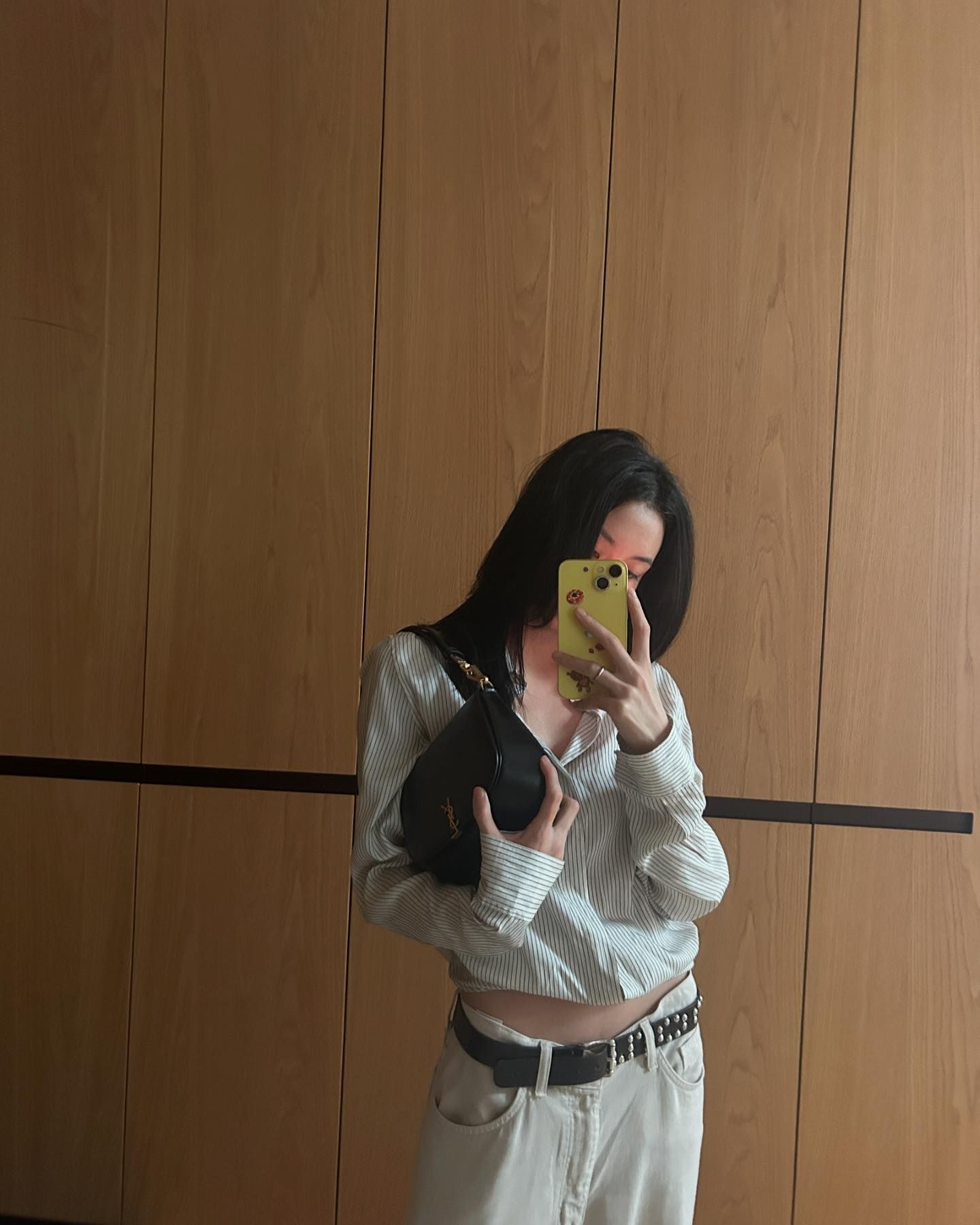 이번주 코디 추천템🤍👔셔츠
스트라이프 포인트로 더하는 꾸안꾸 가을 코디🍁 이미지8