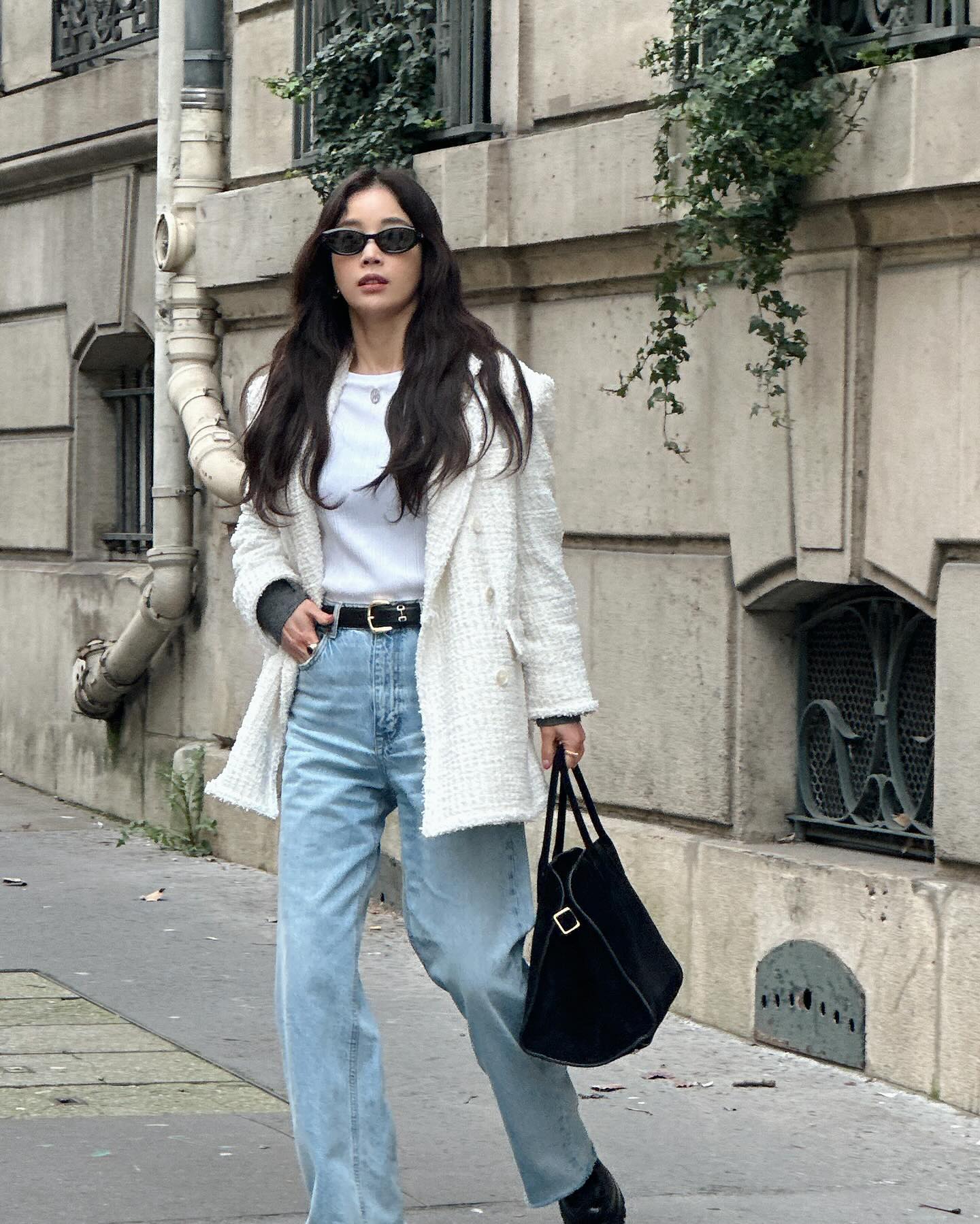 화이트 자켓엔 블랙 포인트🤍🖤 이미지5