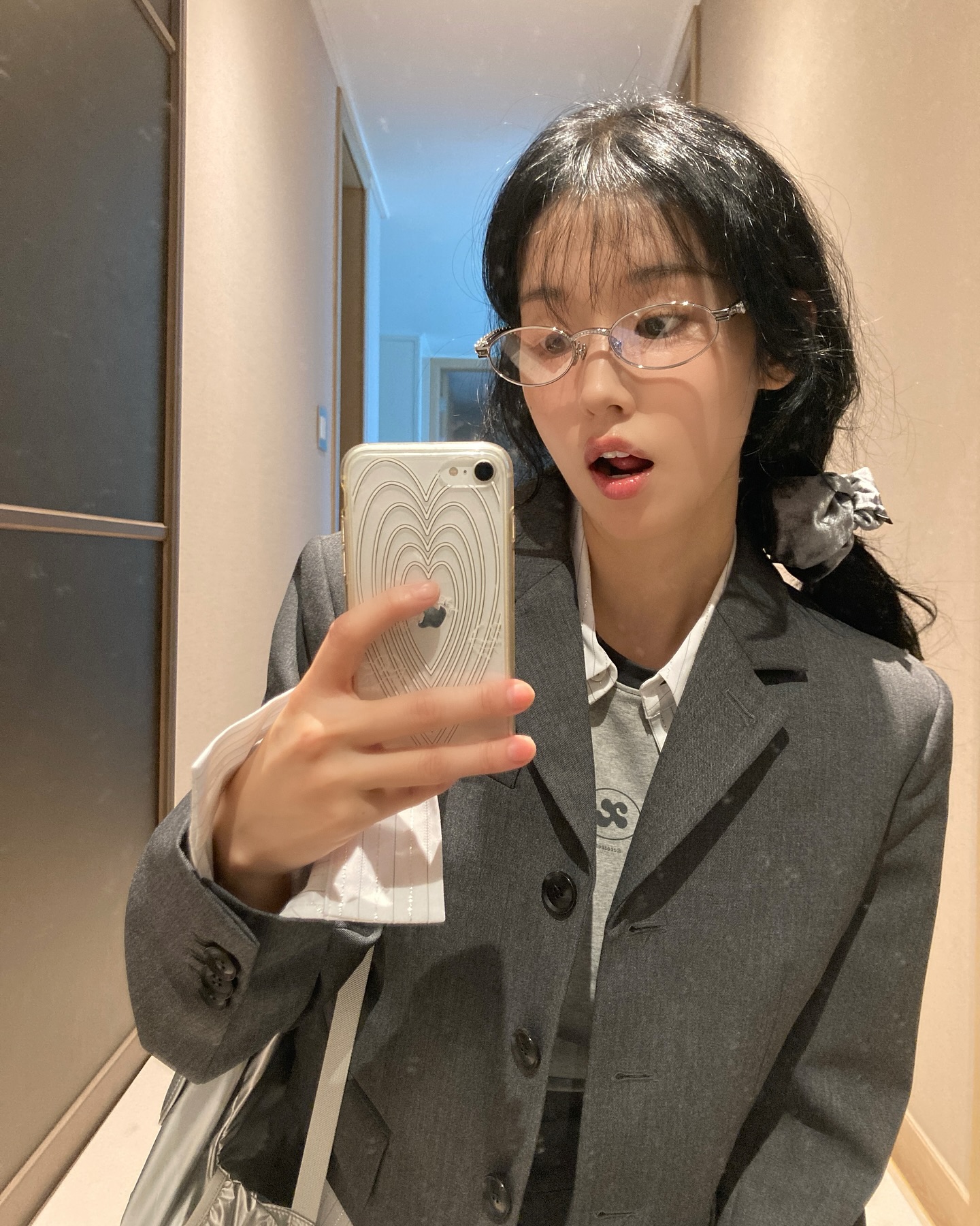 FW 코디 필수 컬러🩶그레이 자켓 이미지2