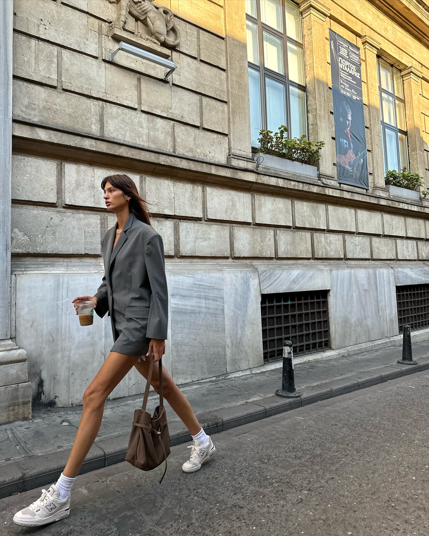 더로우 마고백의 라이벌🔥
미니멀 룩에 찰떡인 마누 아틀리에 르 캄봉35👜 이미지6